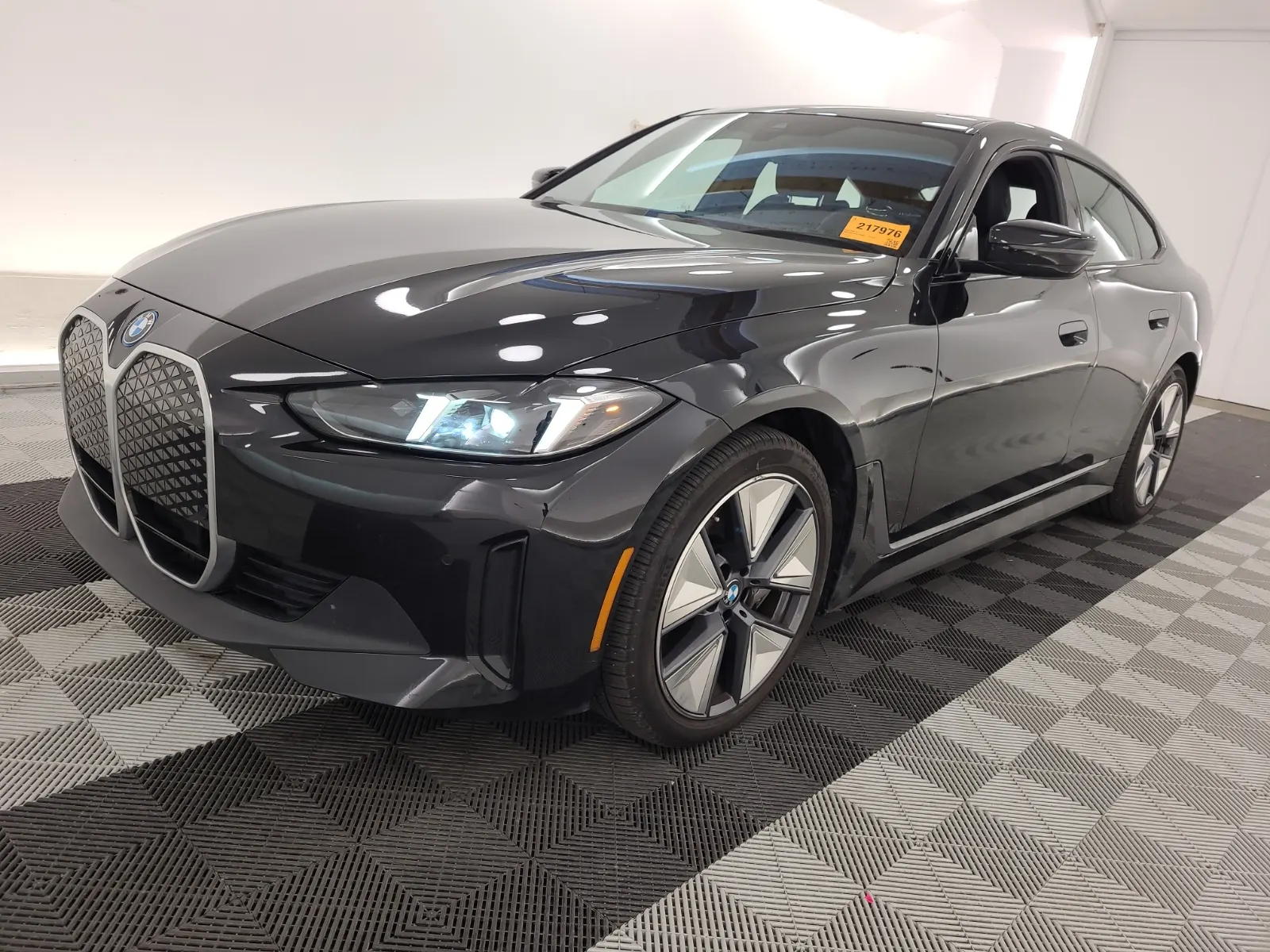 2025 BMW i4