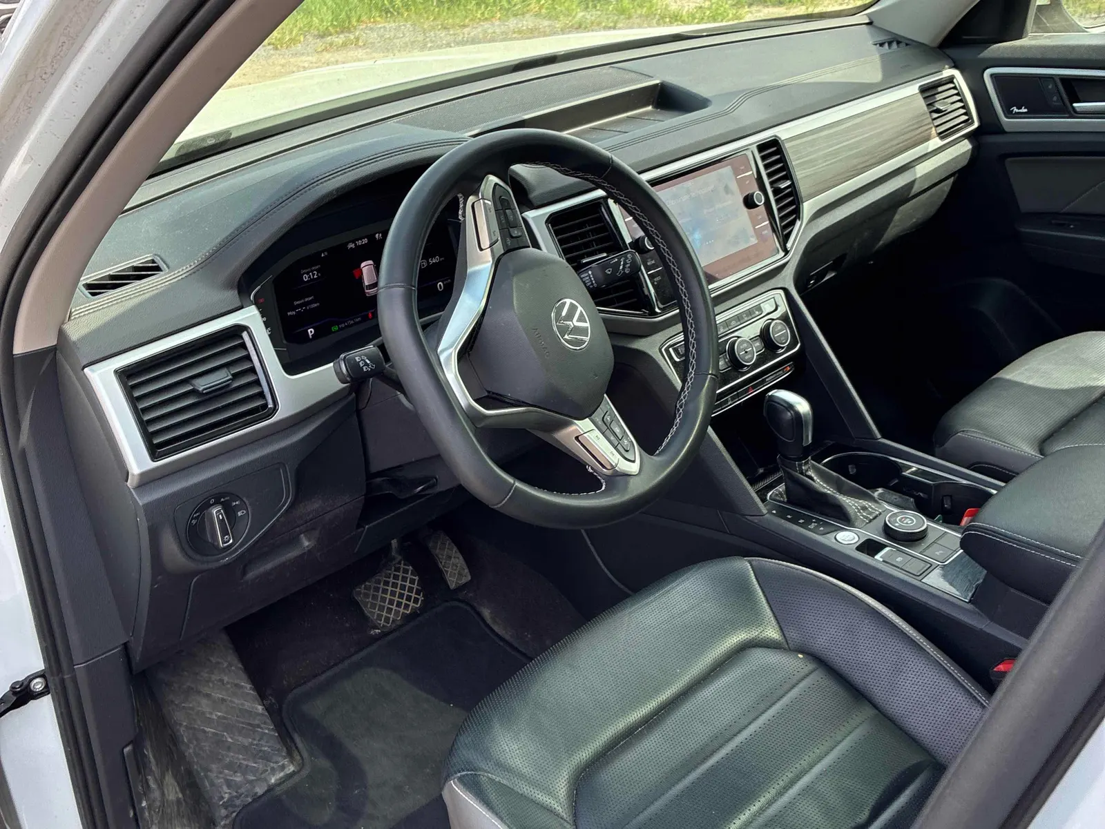 Interior driver side