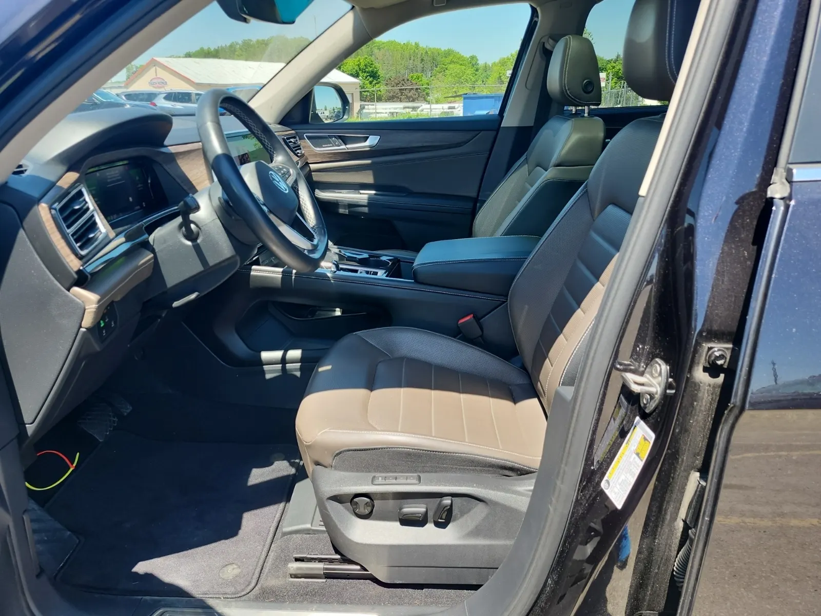Front Interior Photo