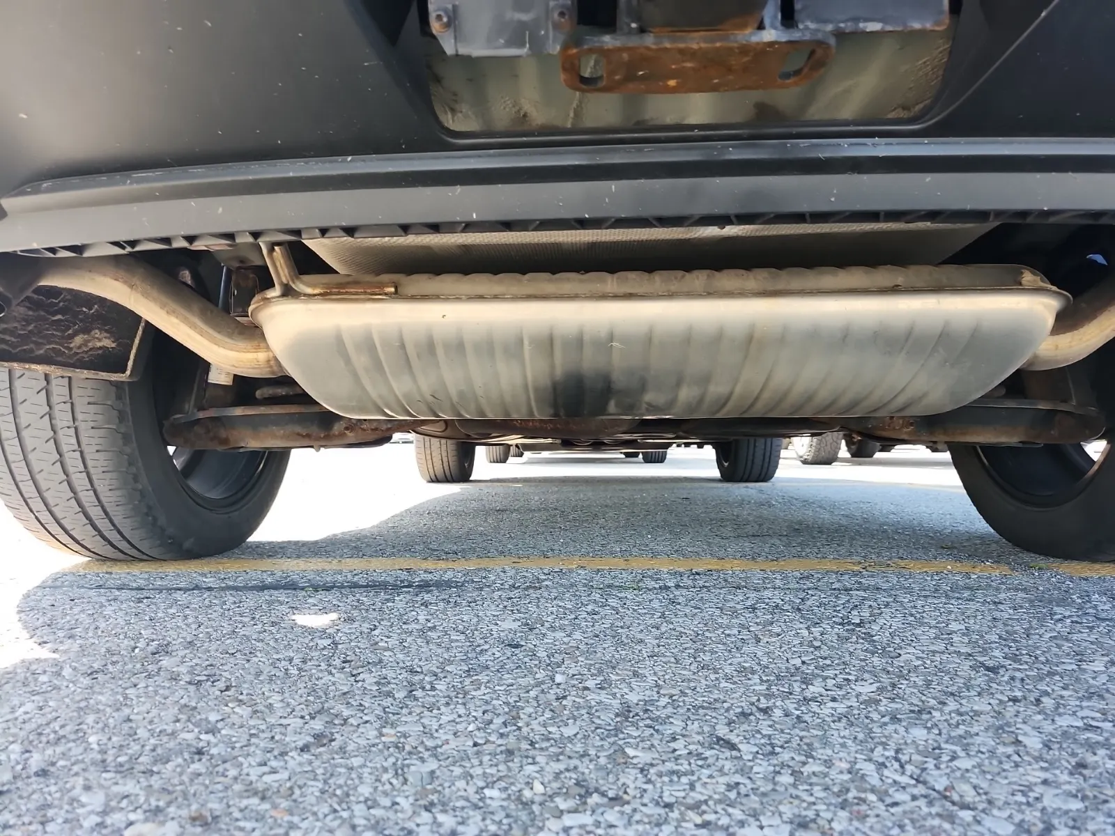 Undercarriage - Rear Photo