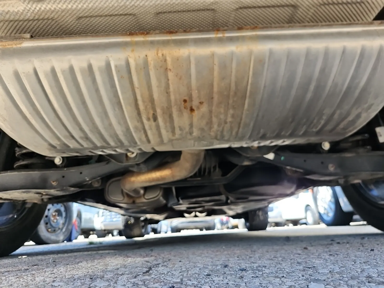 Undercarriage - Rear Photo