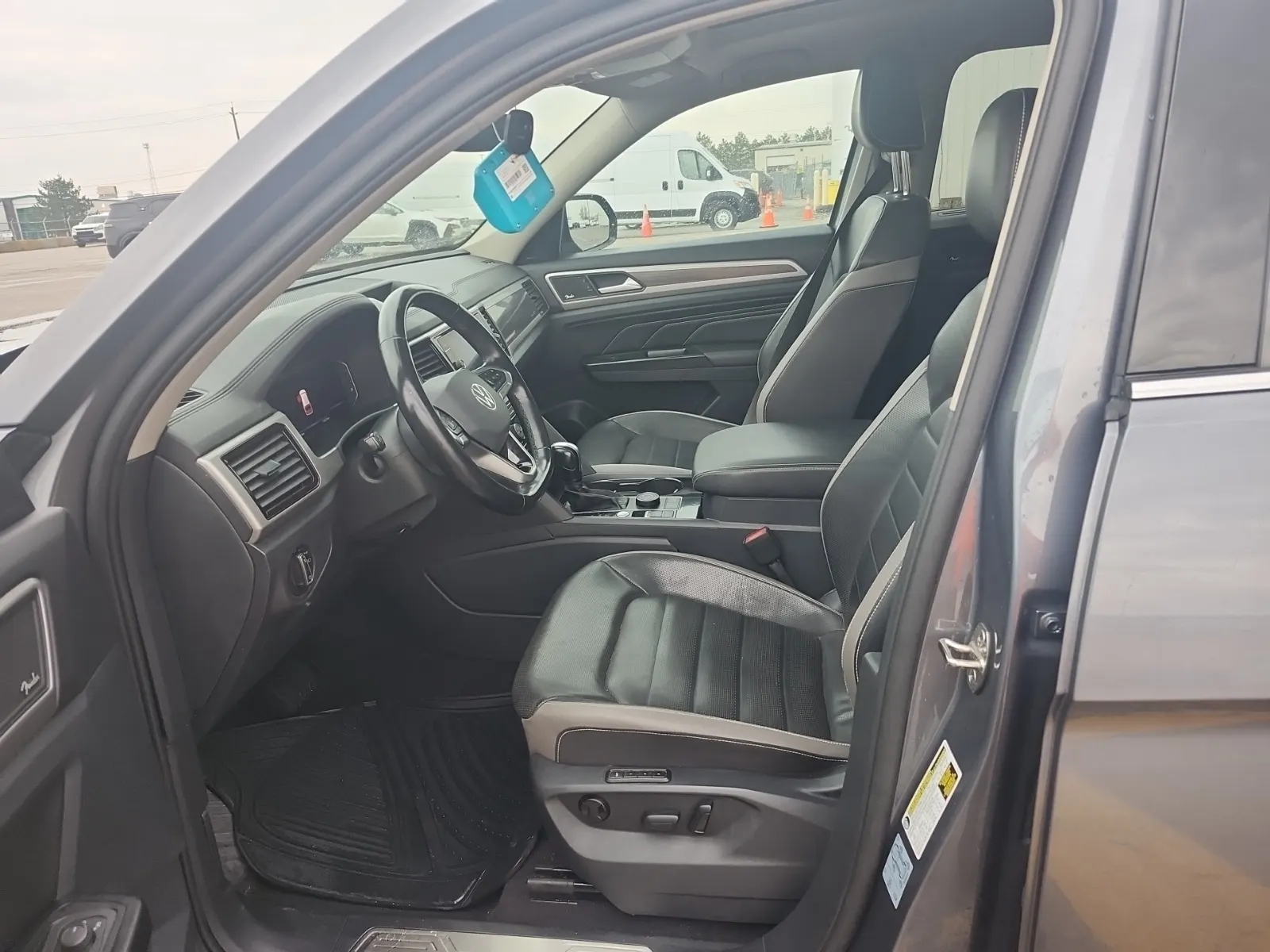 Front Interior Photo