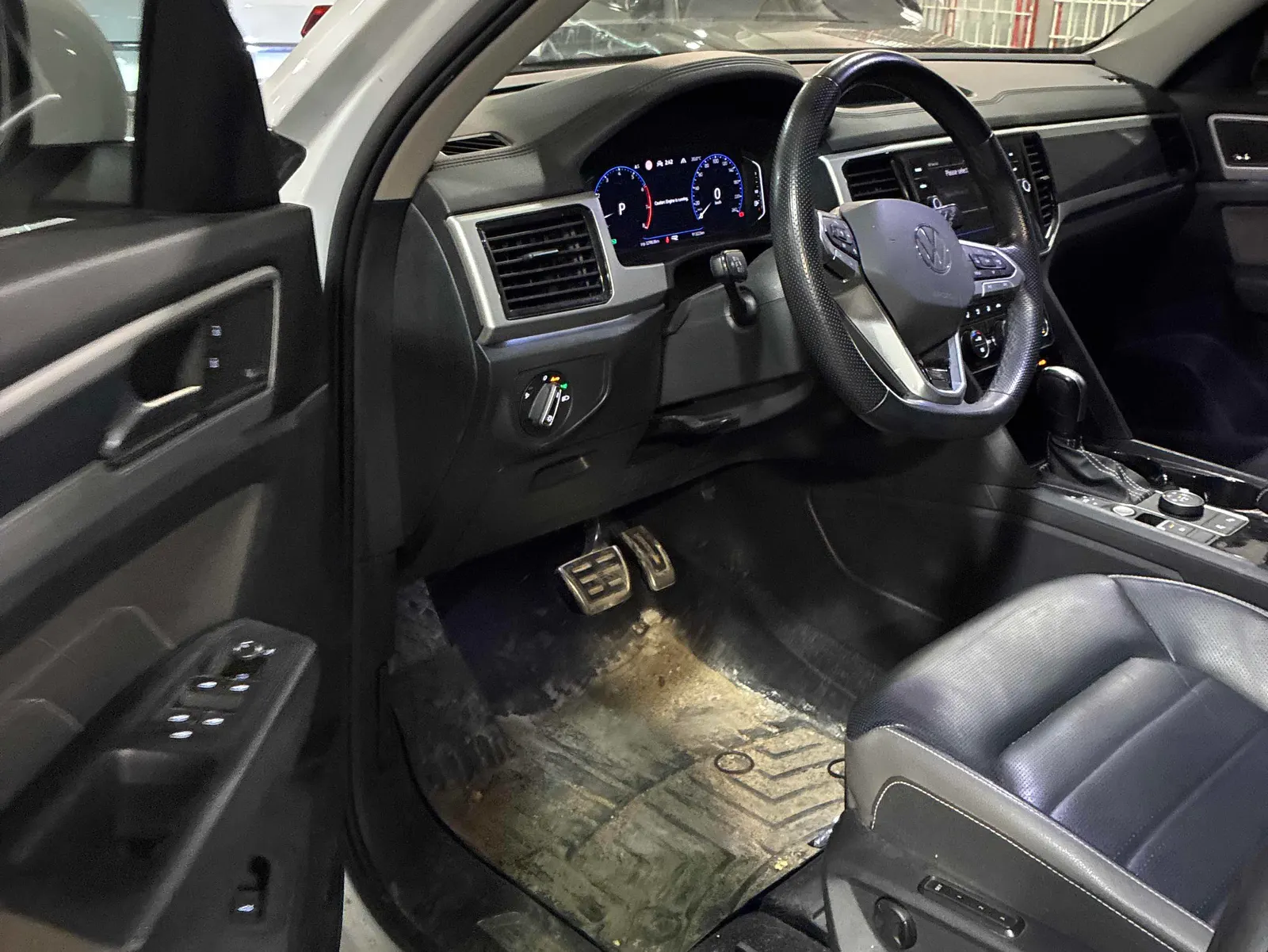 Interior driver side