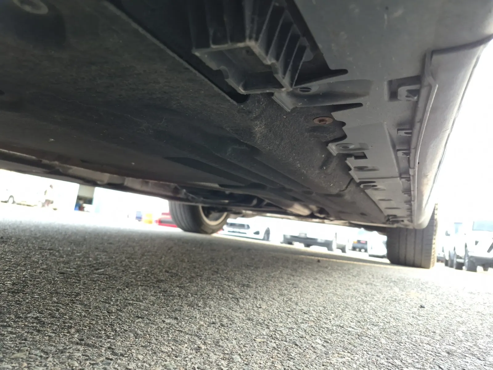 Undercarriage - Passenger Photo