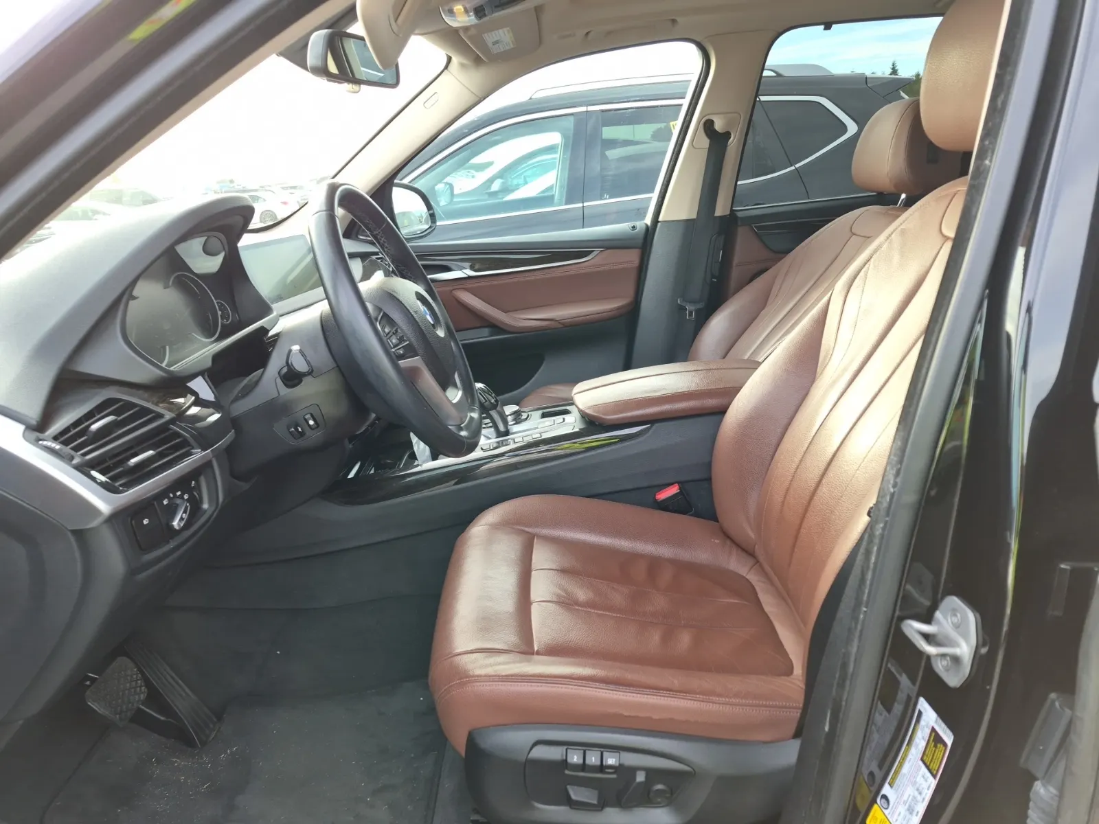 Front Interior Photo