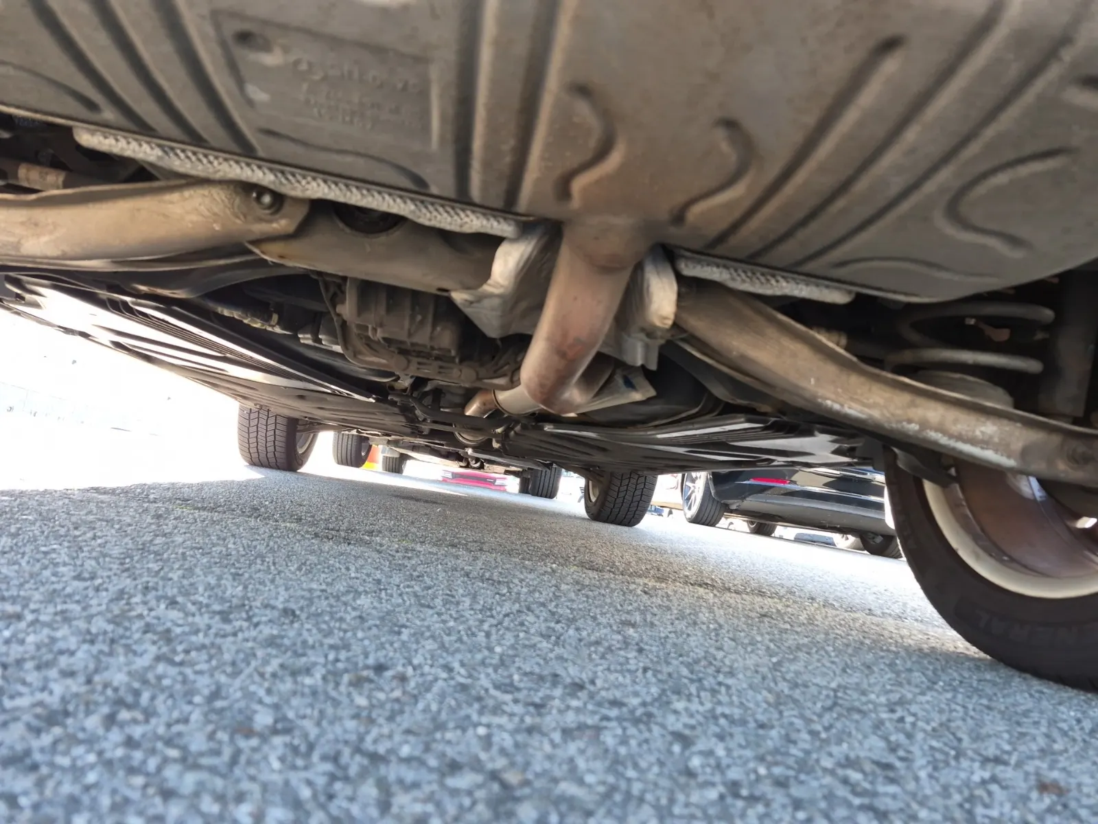 Undercarriage - Rear Photo