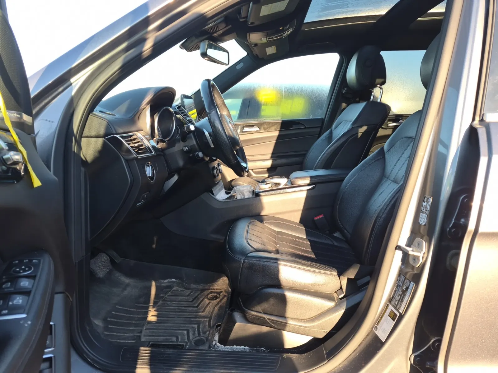 Front Interior Photo