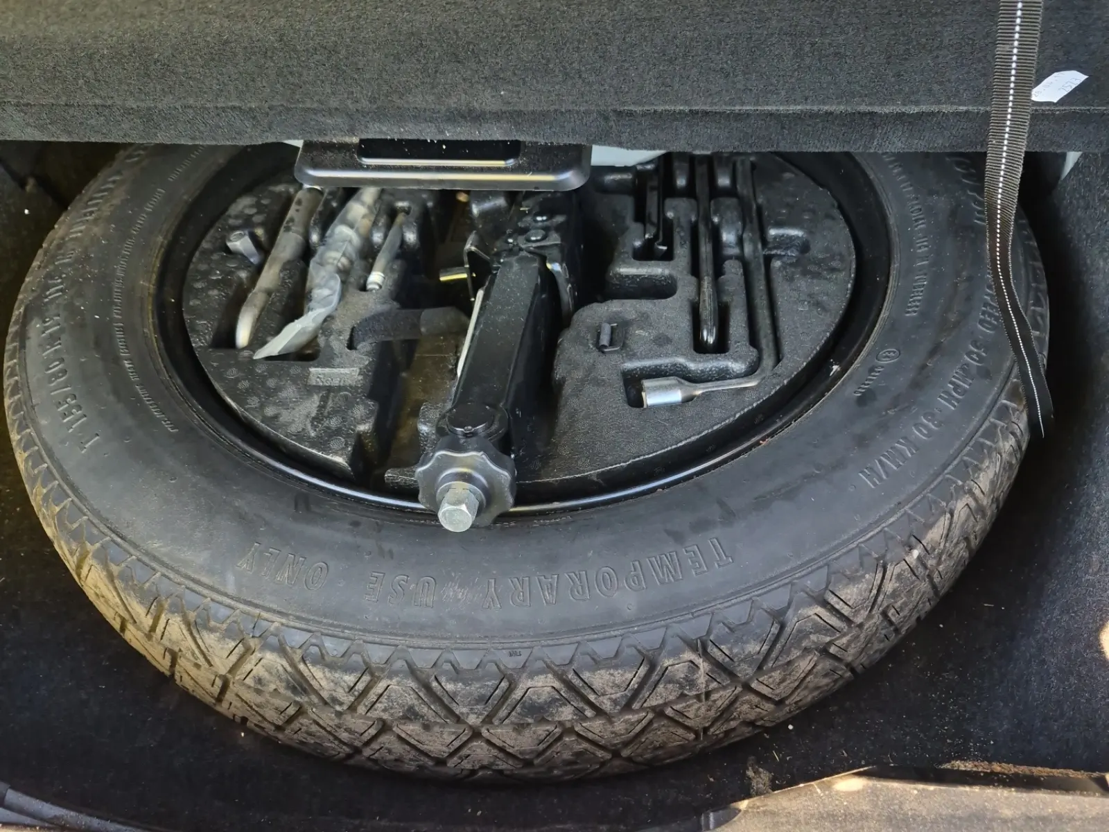 Spare Tire & Wheel Photo