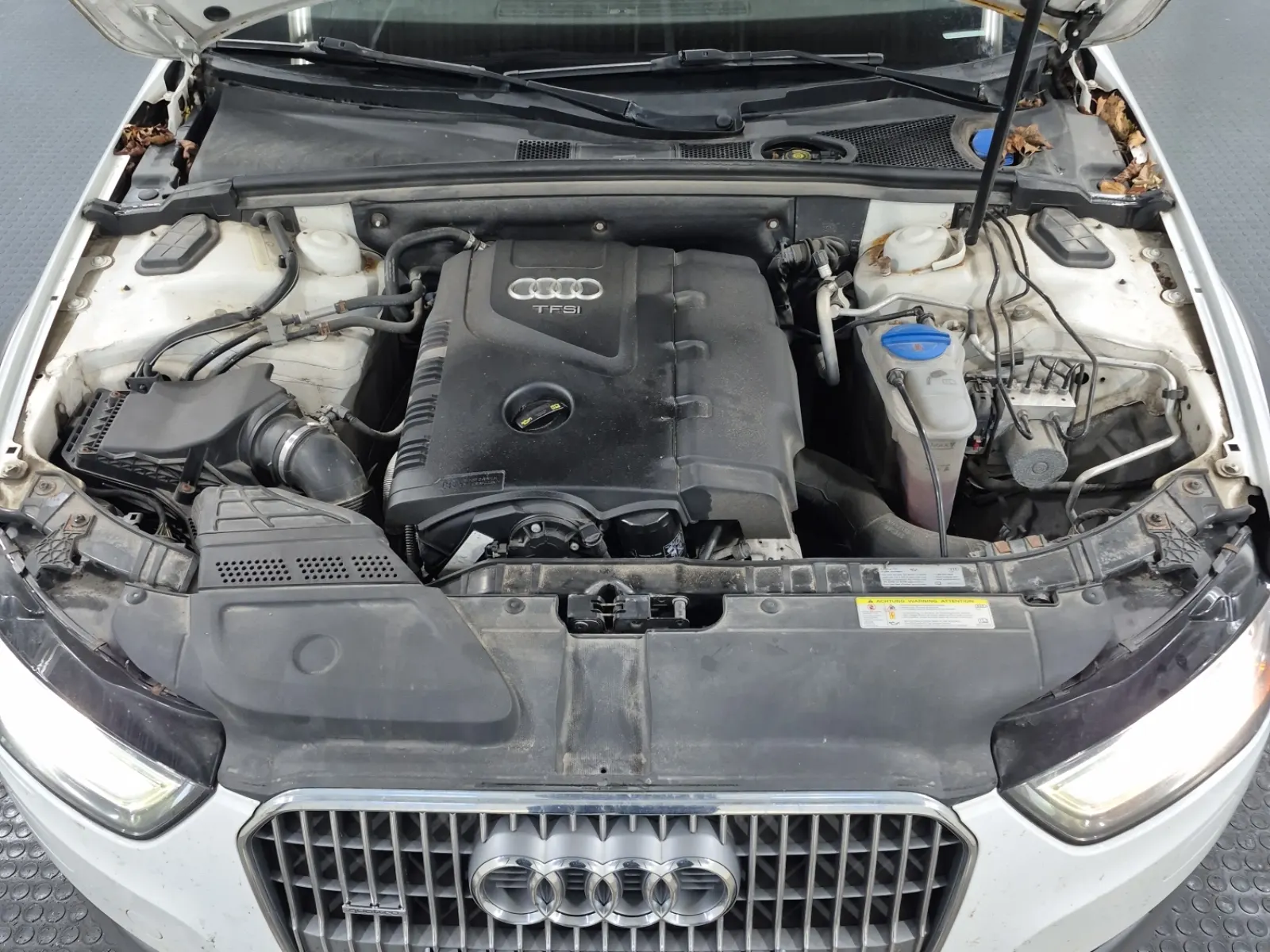 Engine Photo
