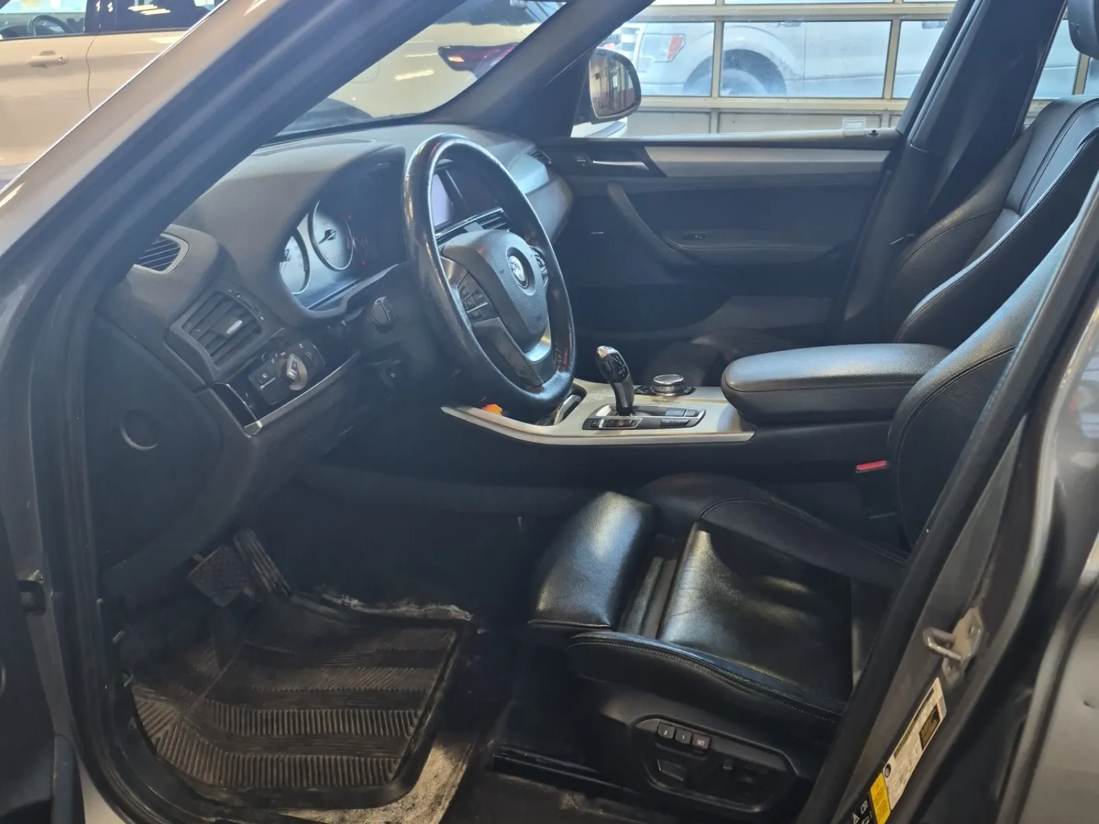 Front Interior Photo