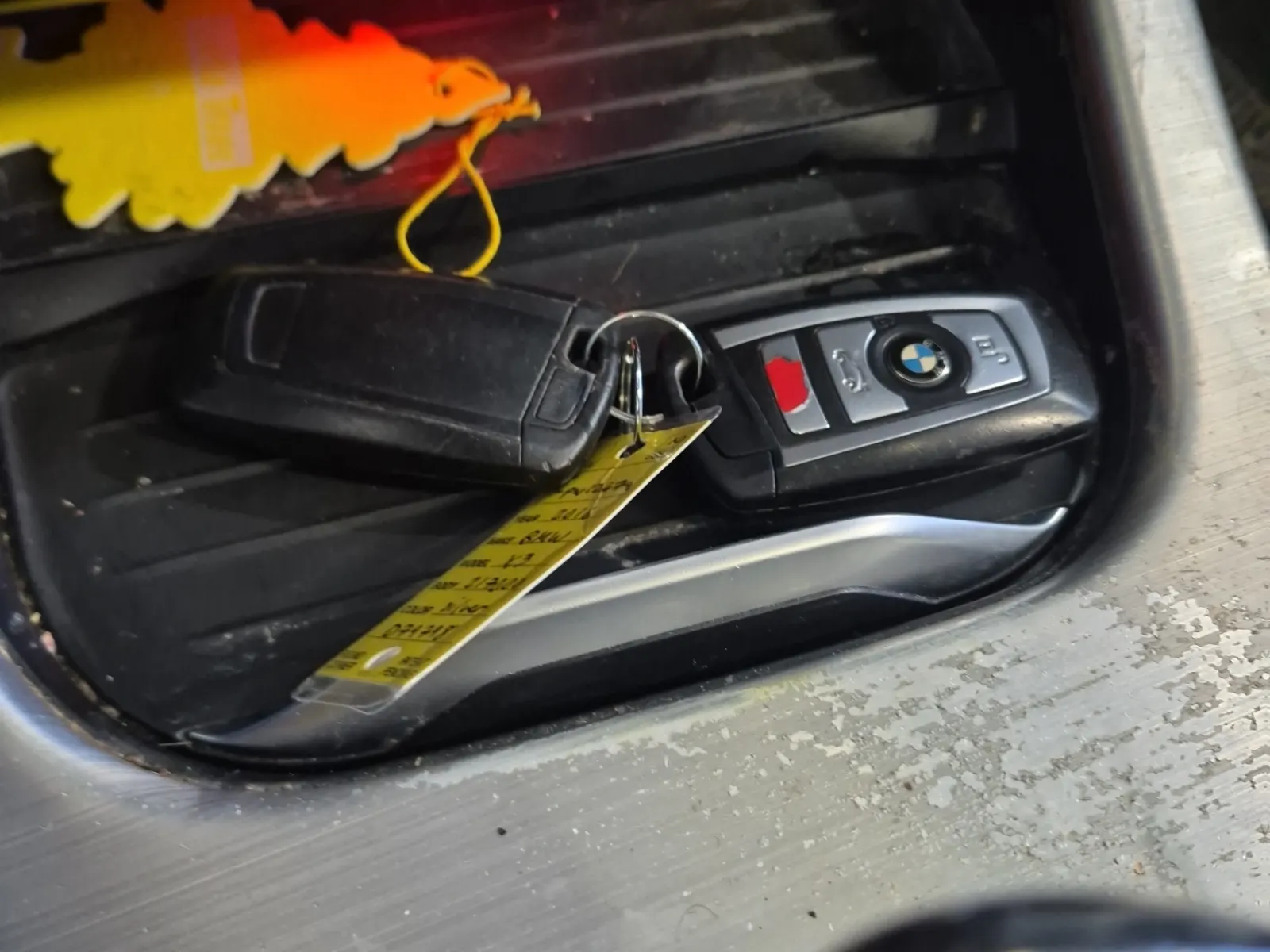 Keys/Fobs/Manual Photo