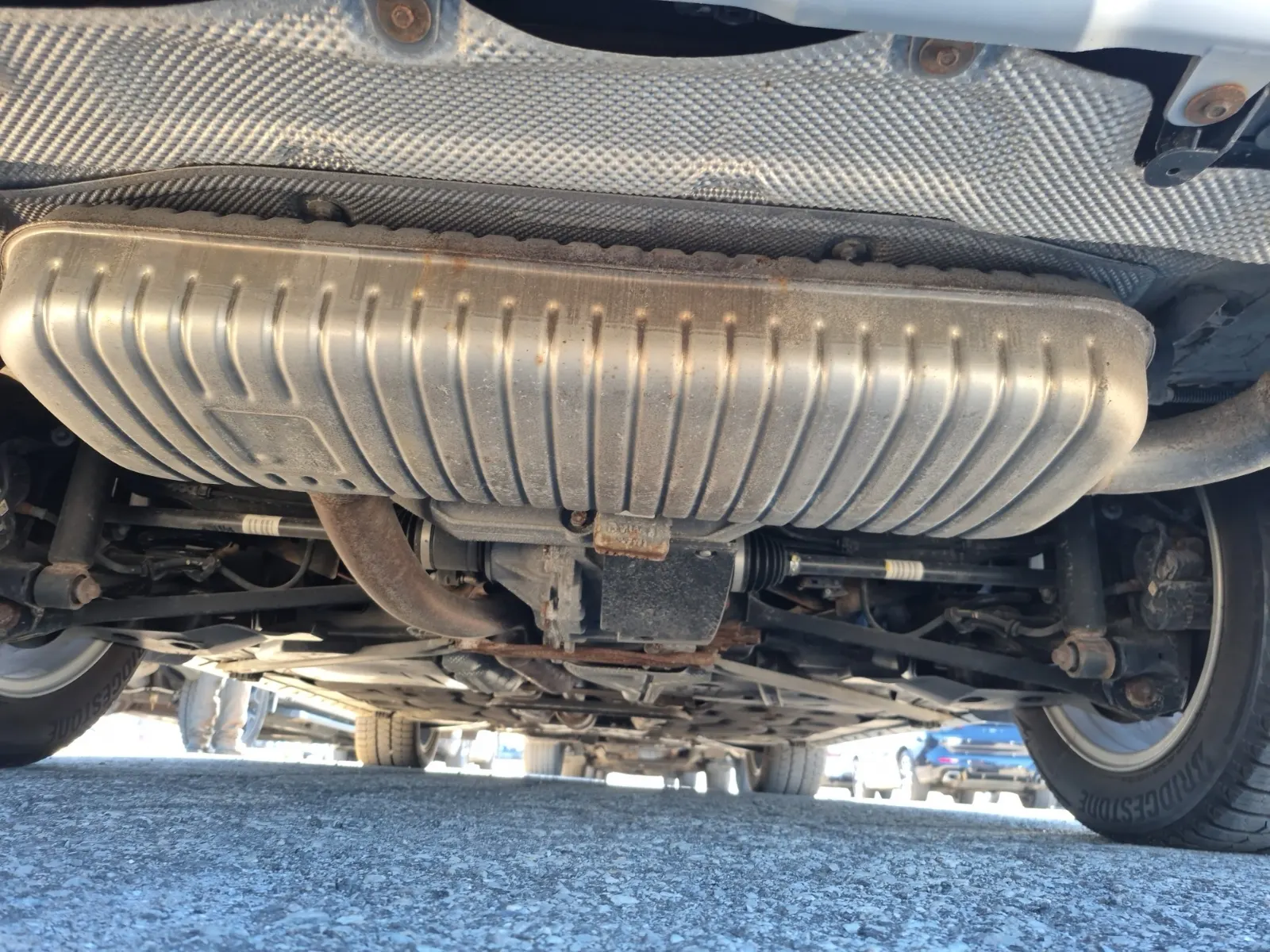 Undercarriage - Rear Photo