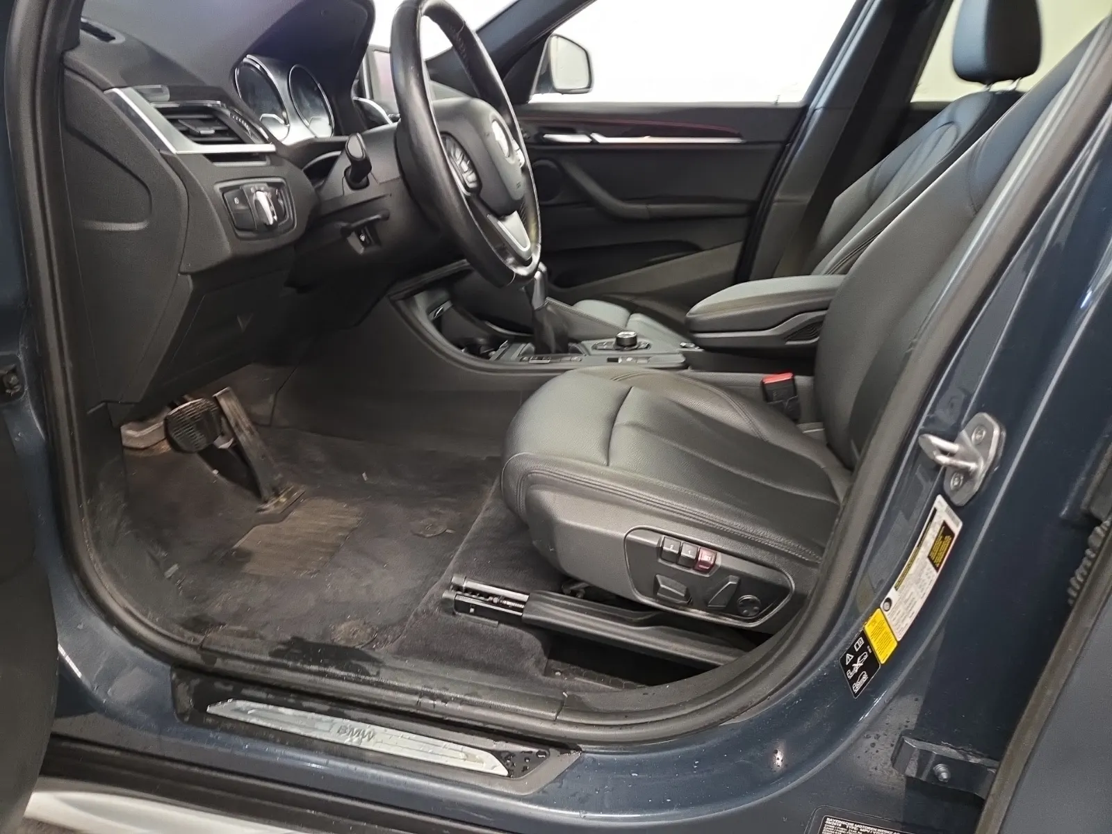 Front Interior Photo