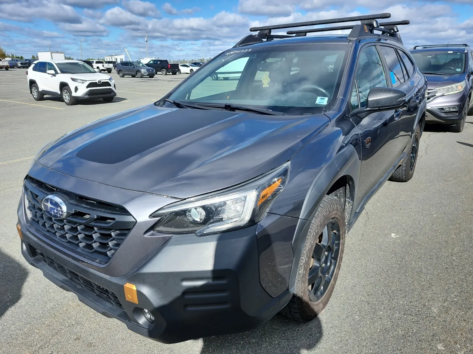Front driver 3/4 photo