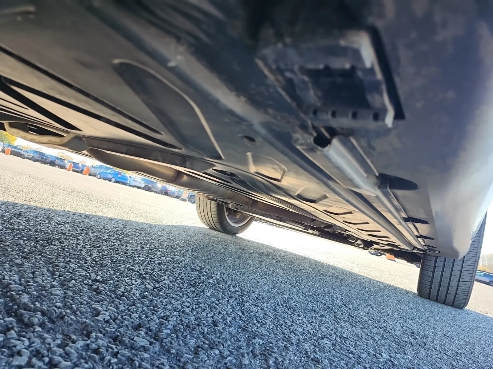Undercarriage - Passenger Photo