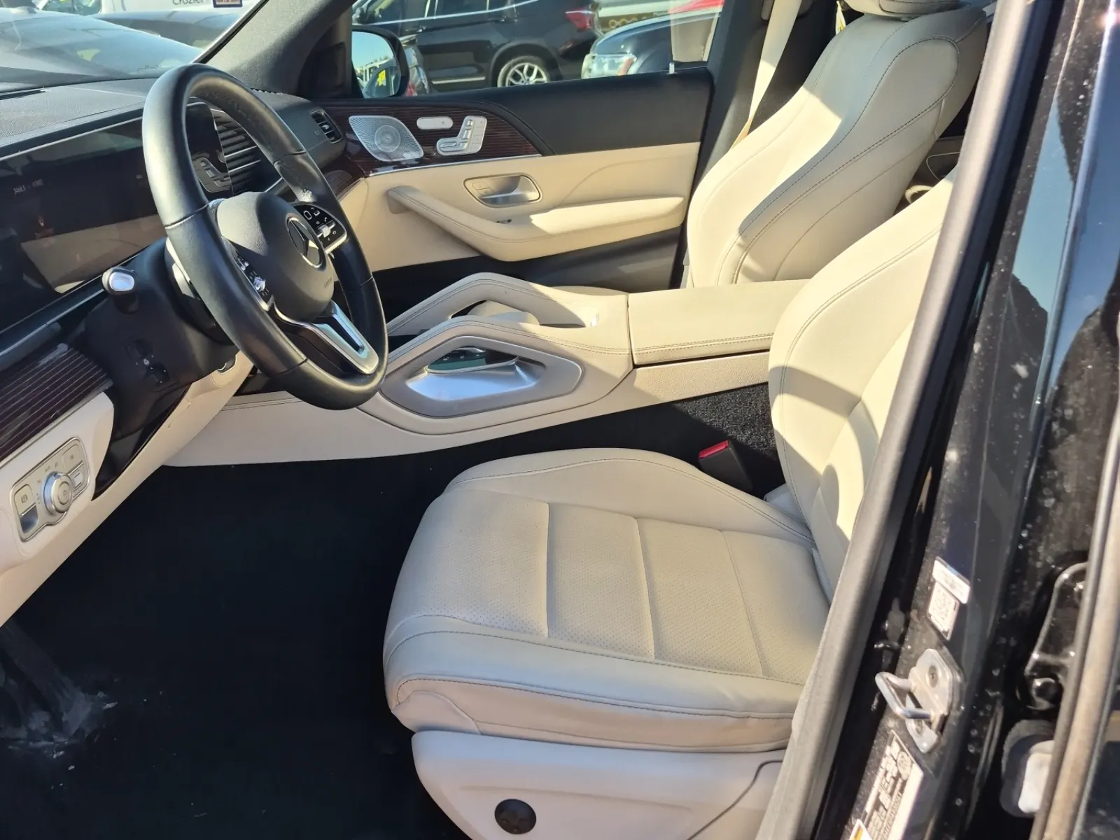 Front Interior Photo