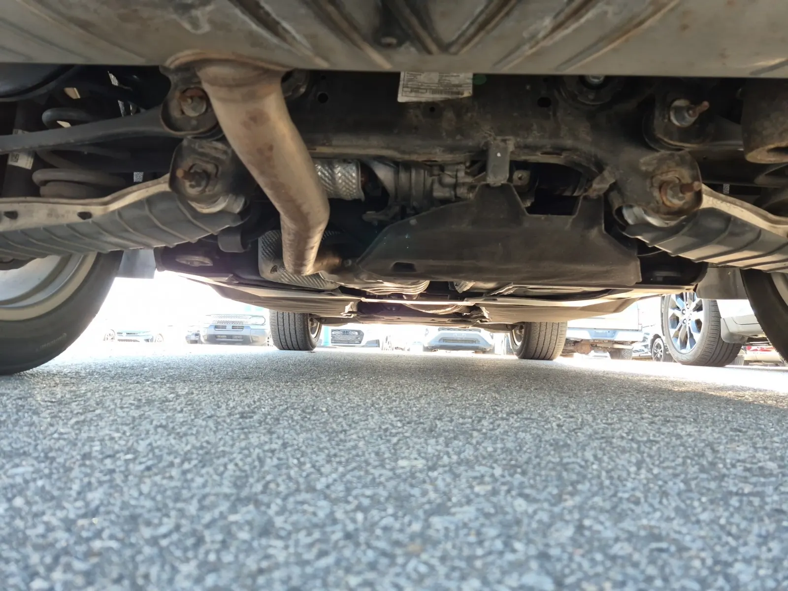 Undercarriage - Rear Photo