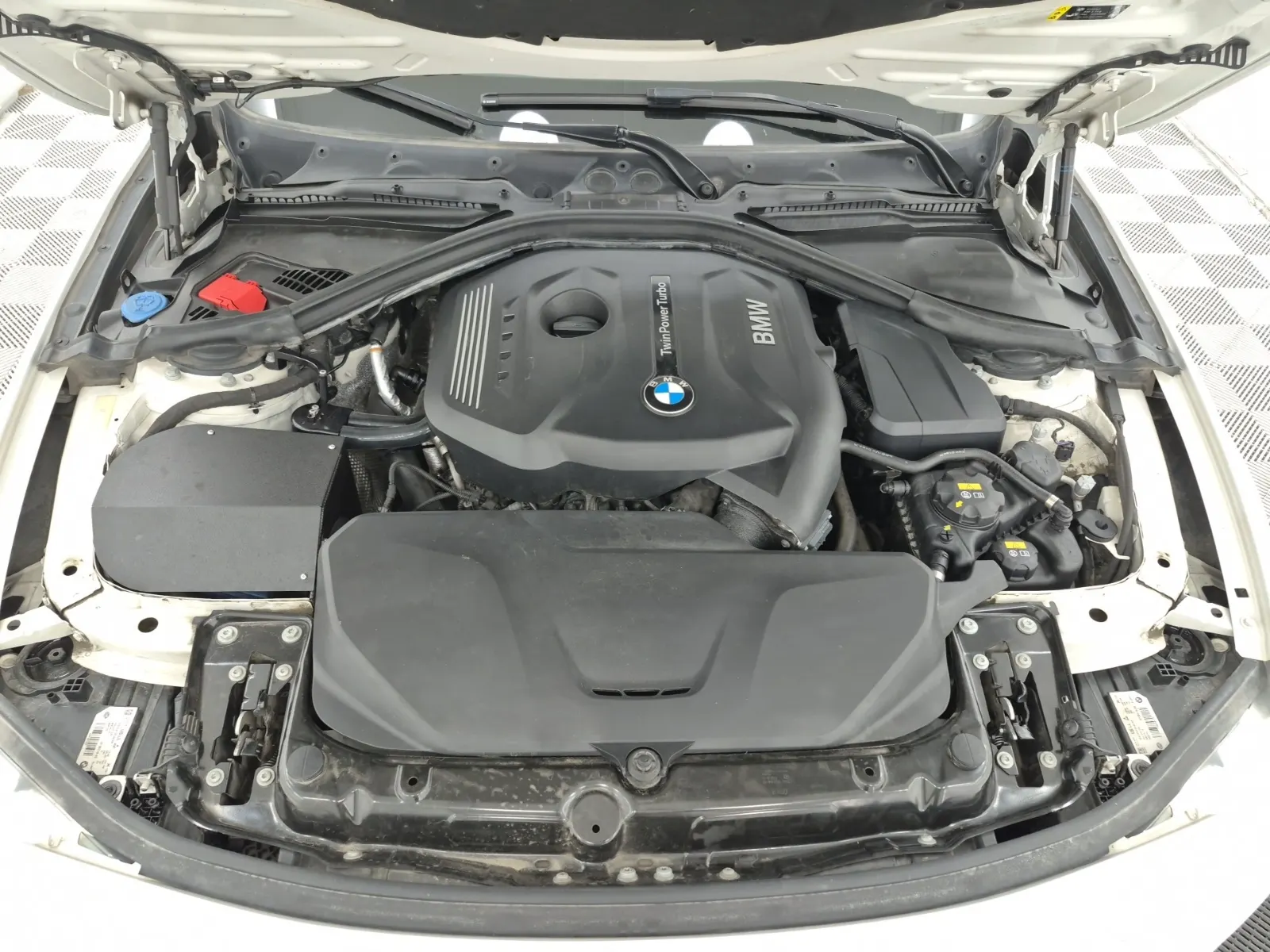 Engine Photo