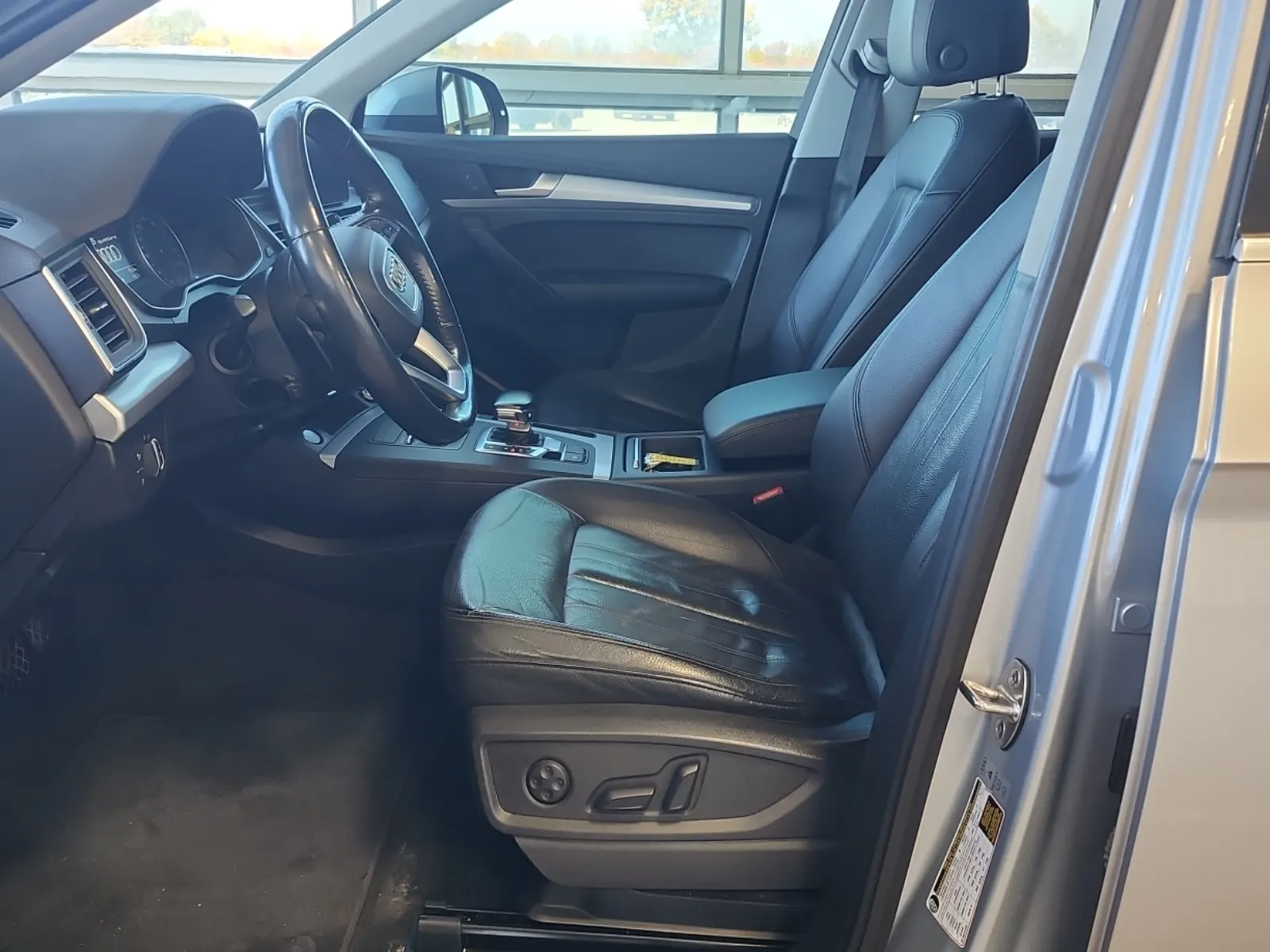 Front Interior Photo