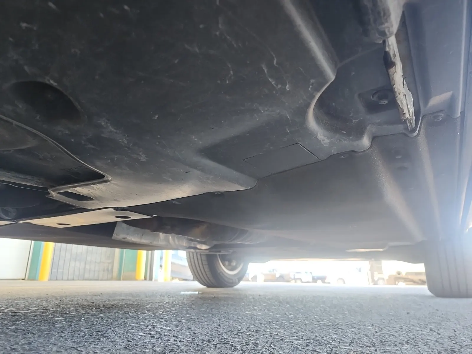 Undercarriage - Passenger Photo