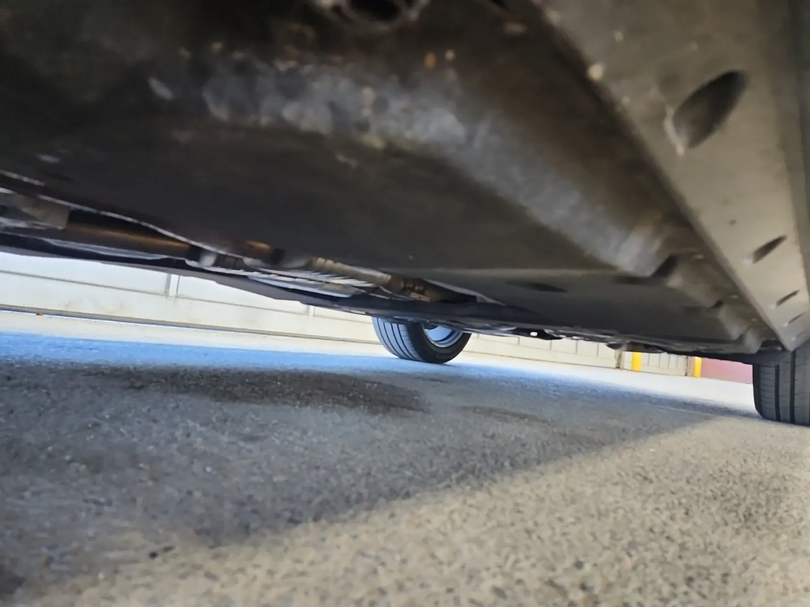 Undercarriage - Driver Photo
