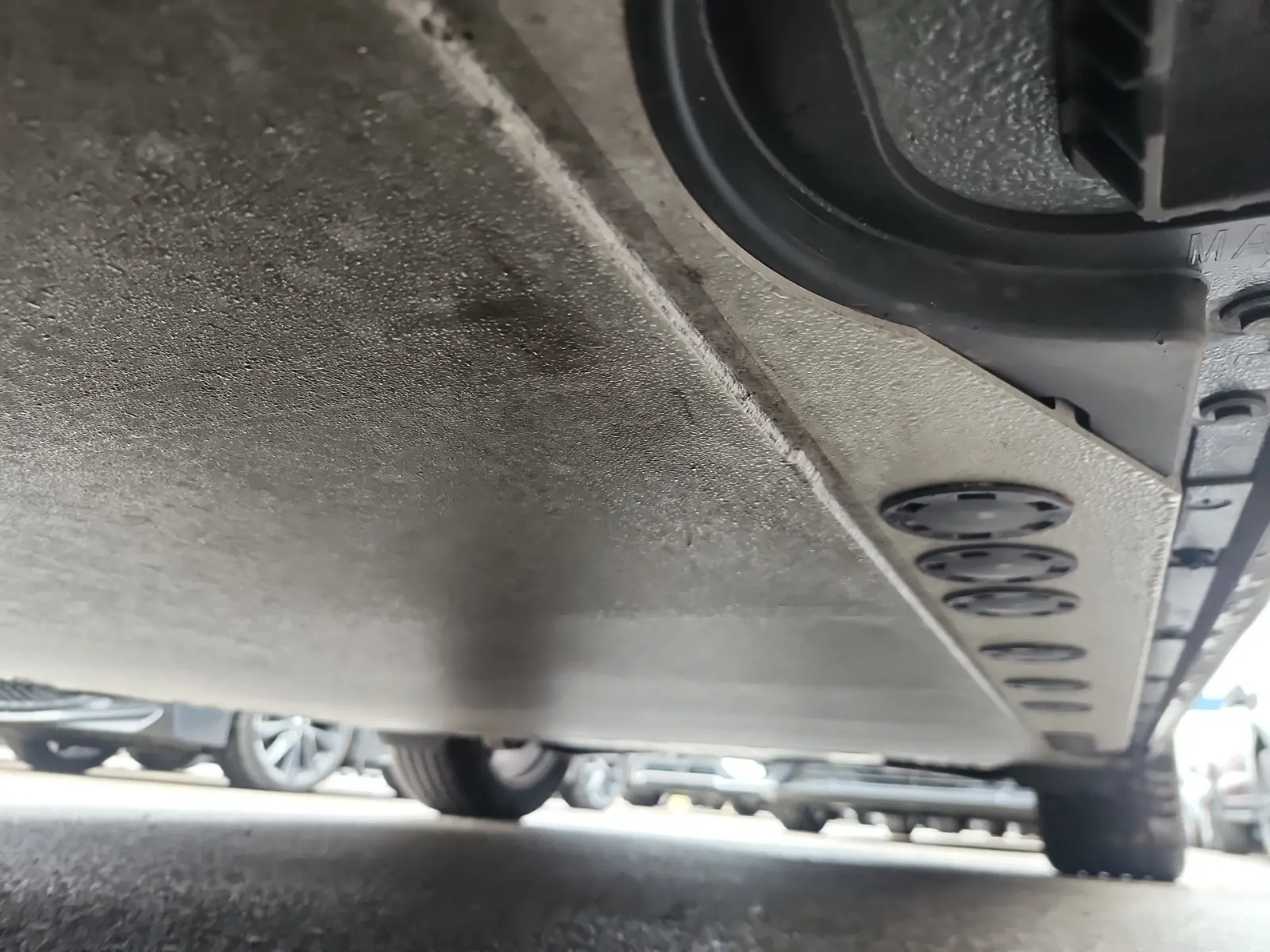 Undercarriage - Driver Photo