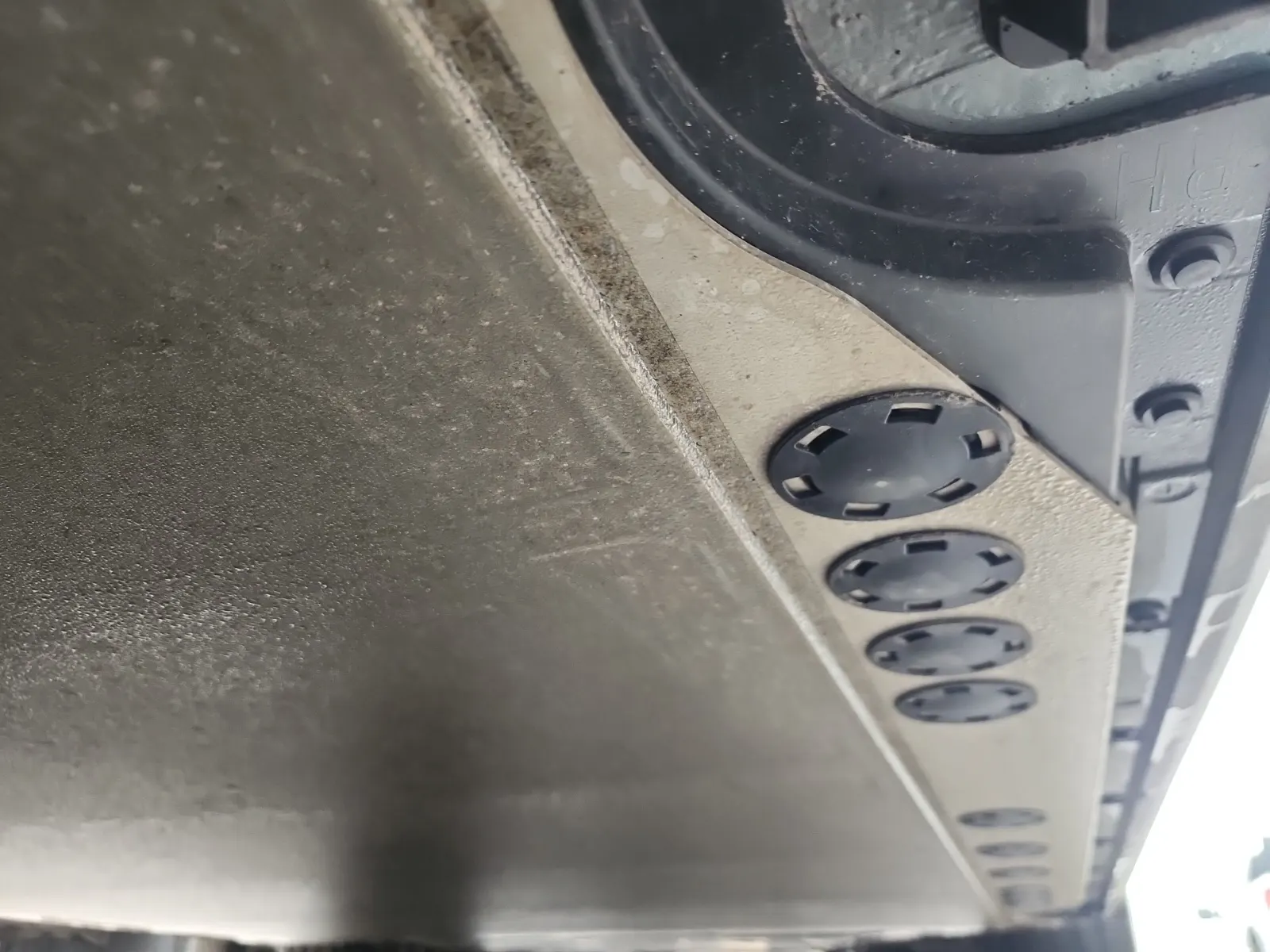Undercarriage - Passenger Photo