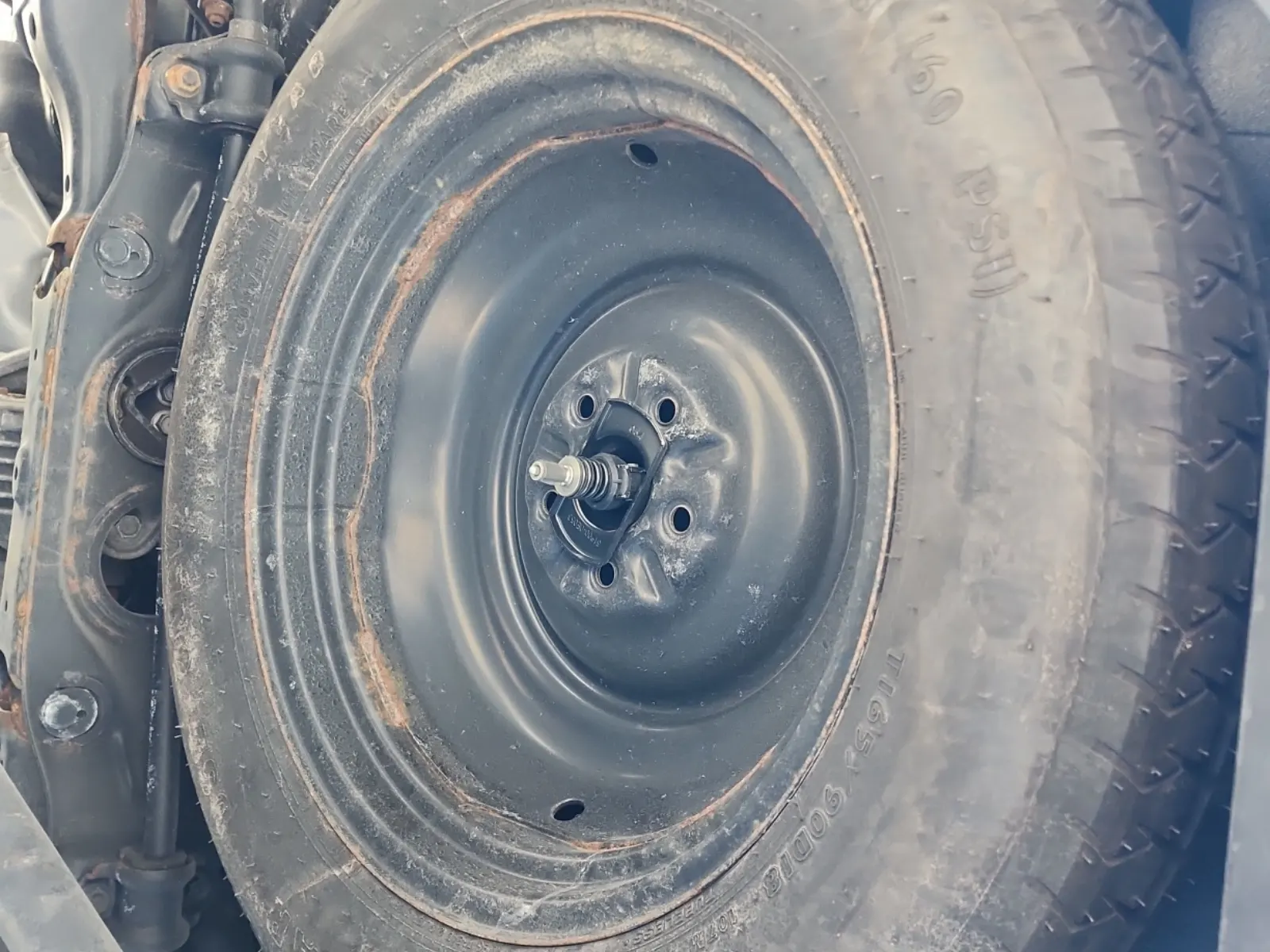 Spare Tire & Wheel Photo