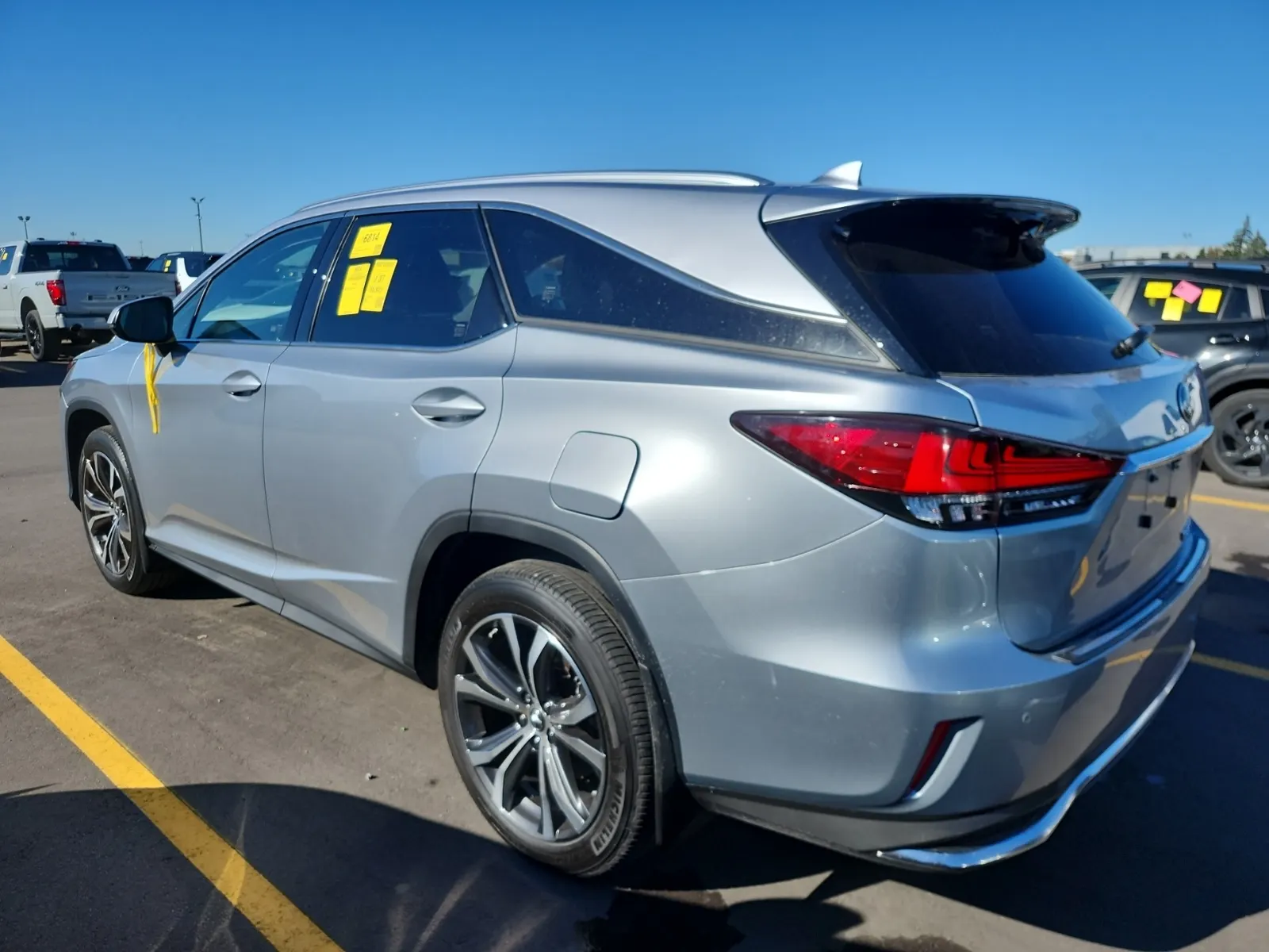 Driver Rear 3/4 Photo