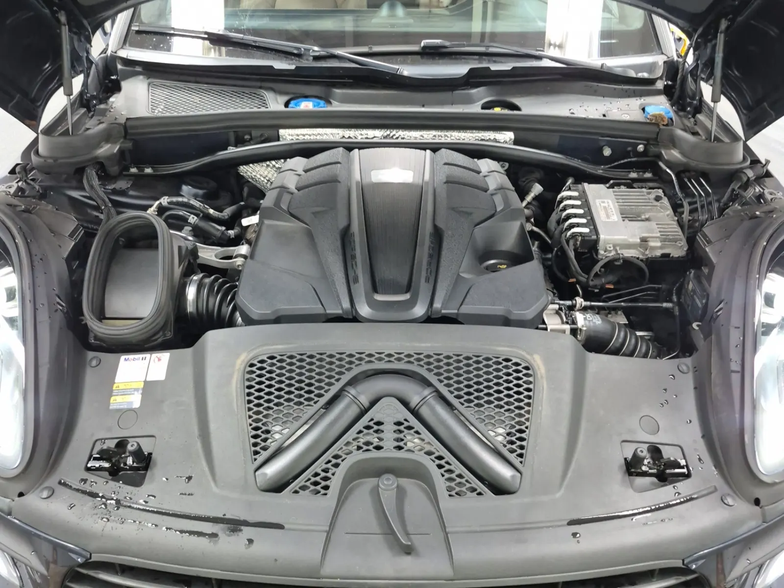 Engine Photo