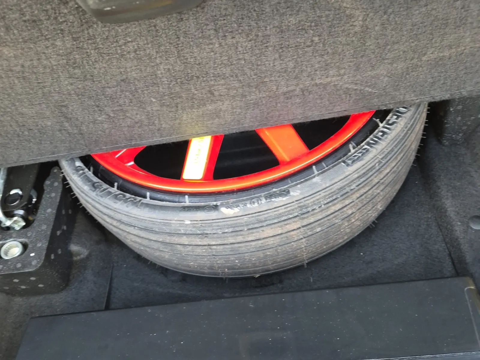Spare Tire & Wheel Photo