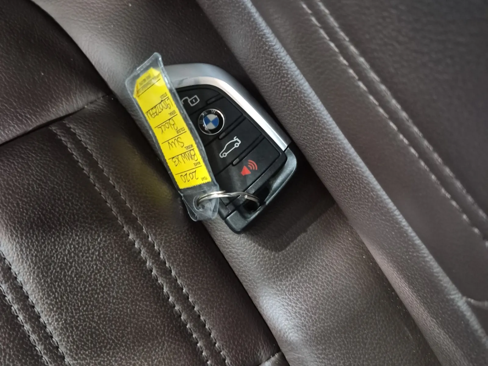 Keys/Fobs/Manual Photo