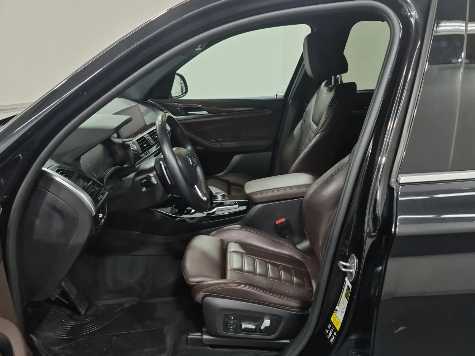 Front Interior Photo