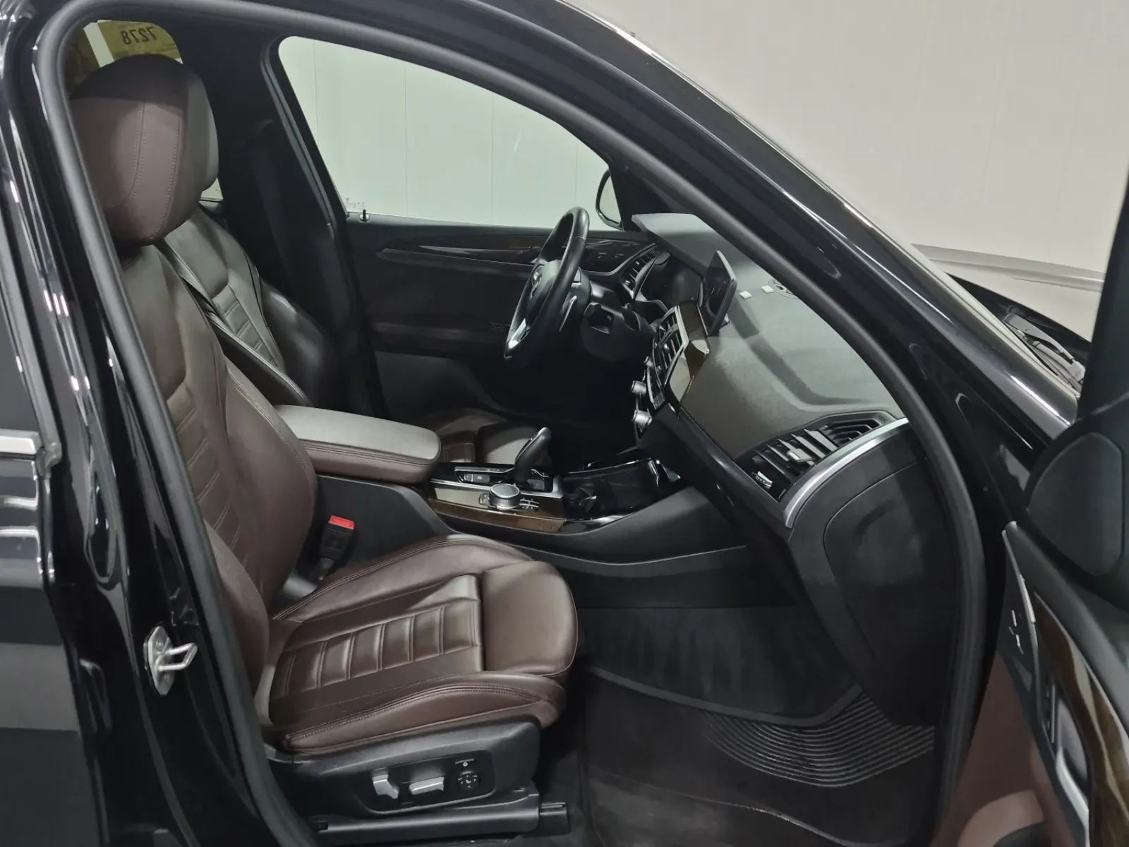 Right Side Interior Photo