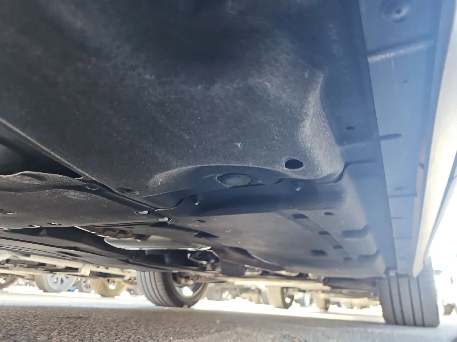 Undercarriage - Passenger Photo