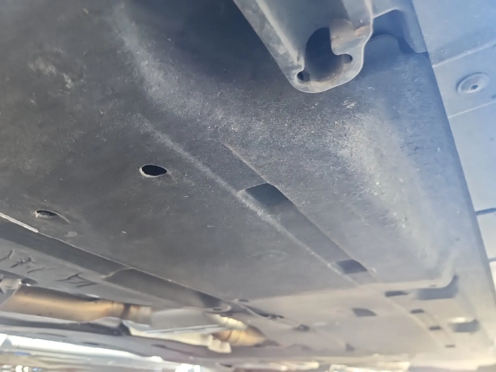 Undercarriage - Driver Photo