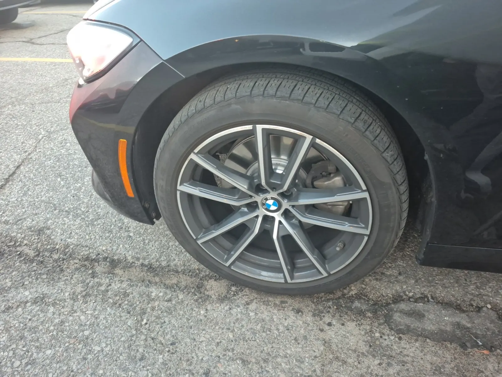 Front driver wheel/tire photo