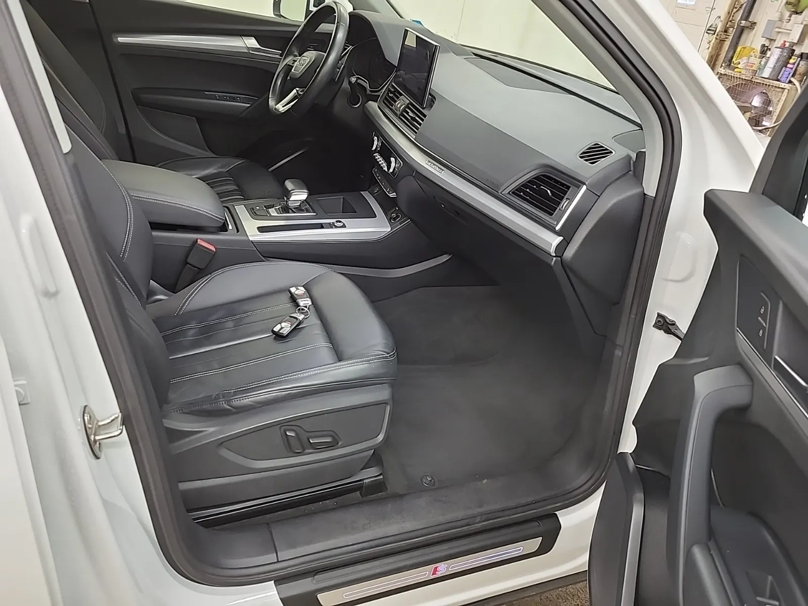 Right Side Interior Photo