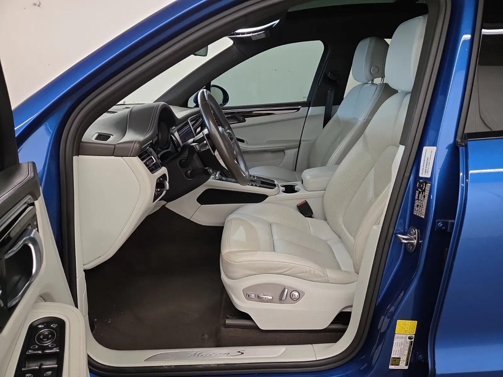 Front Interior Photo