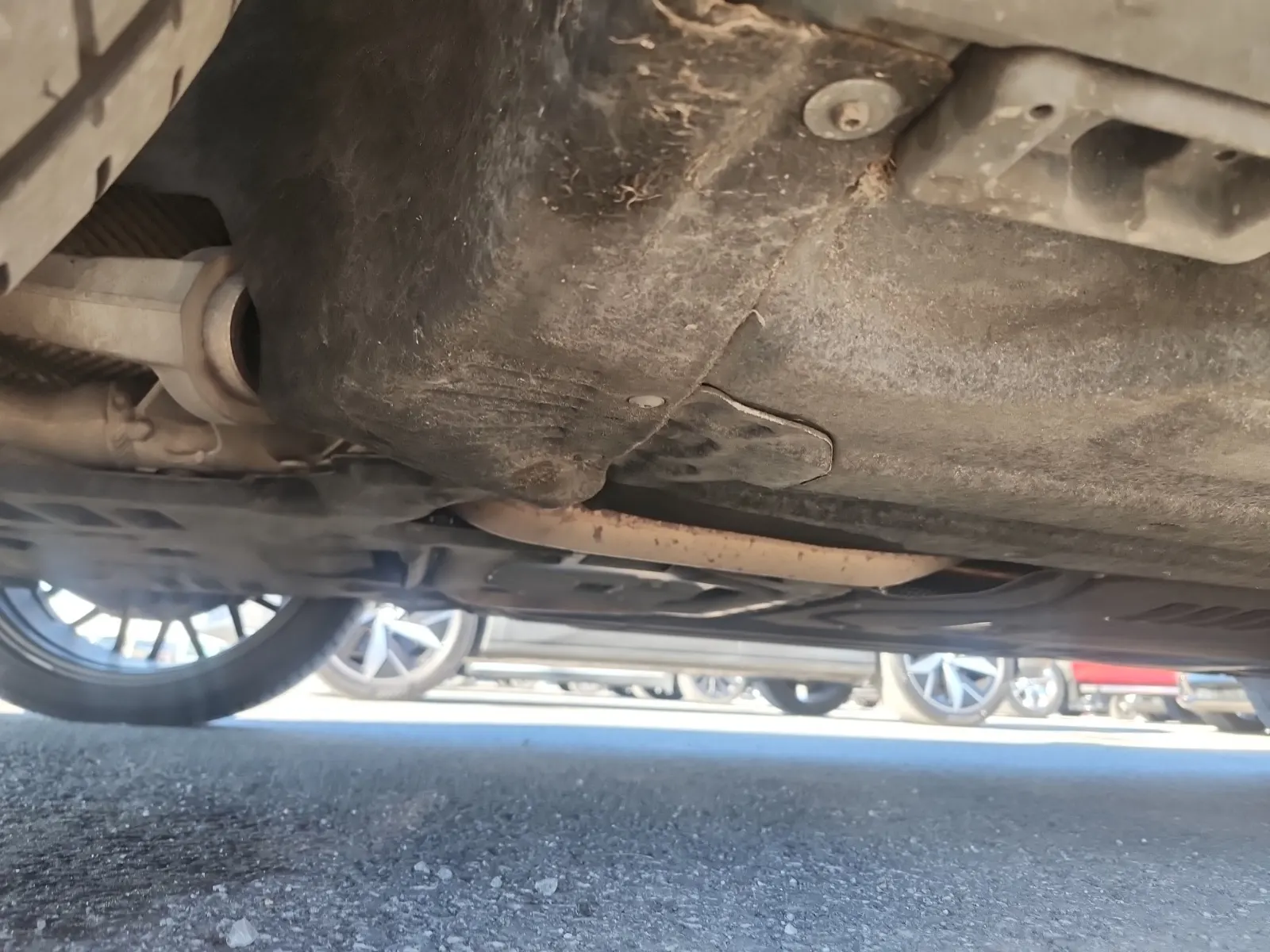Undercarriage - Driver Photo