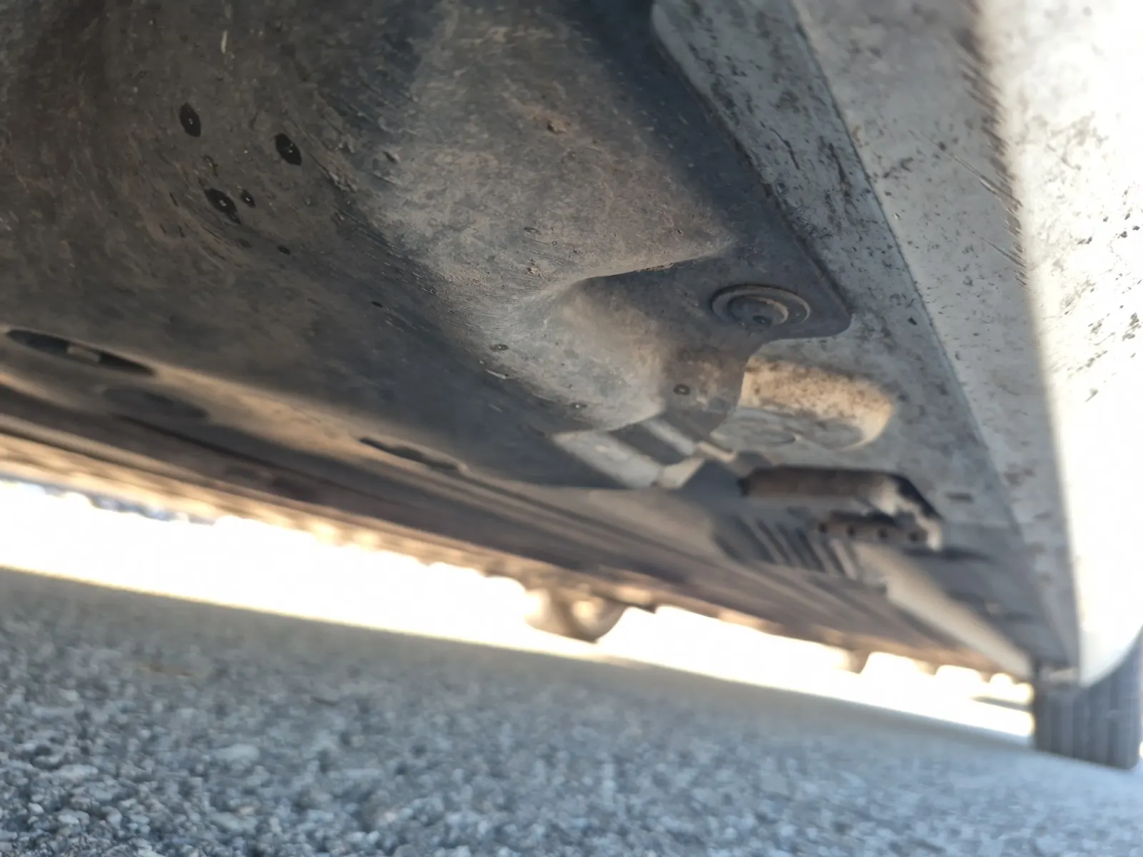 Undercarriage - Driver Photo