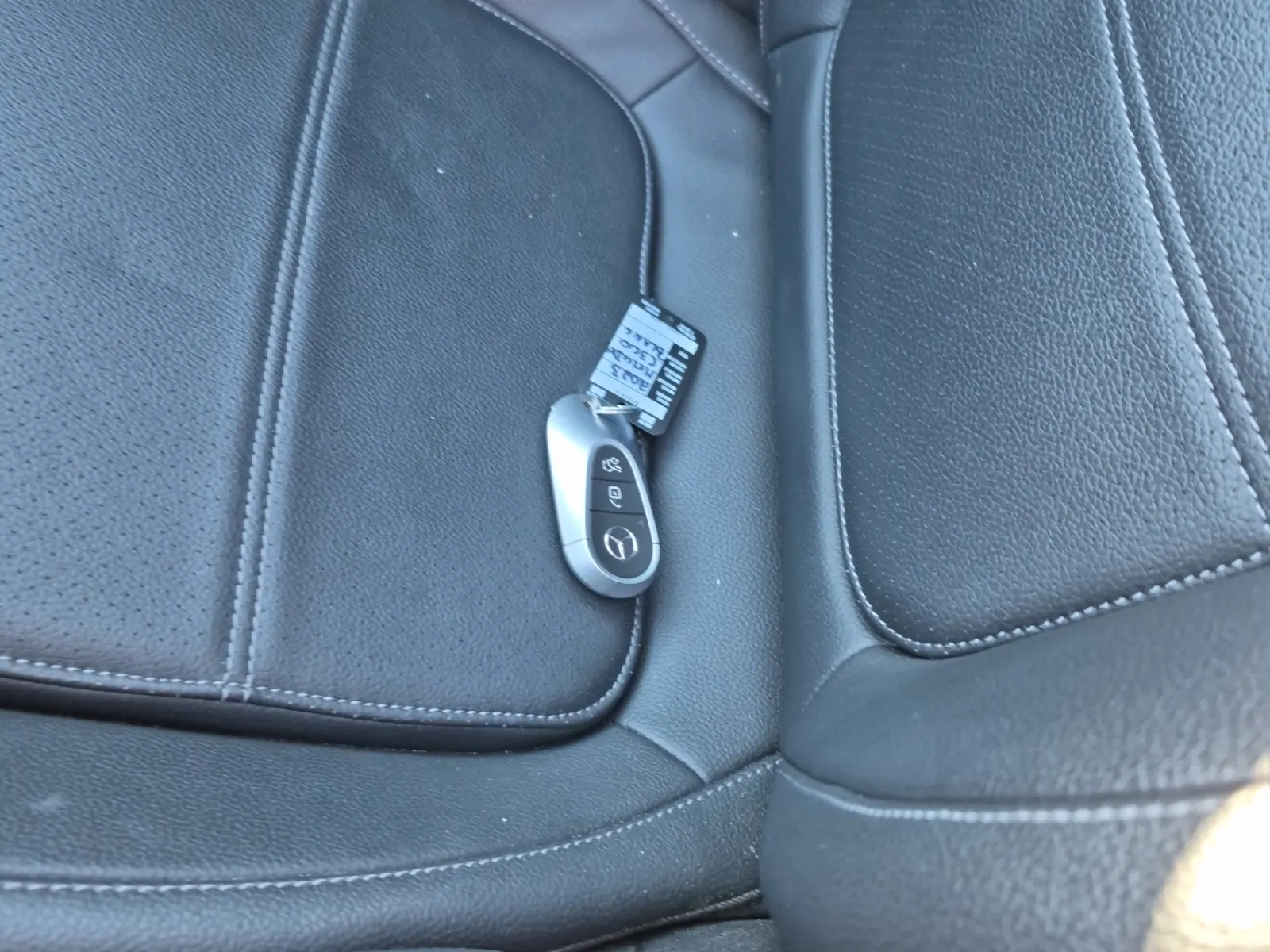Keys/Fobs/Manual Photo
