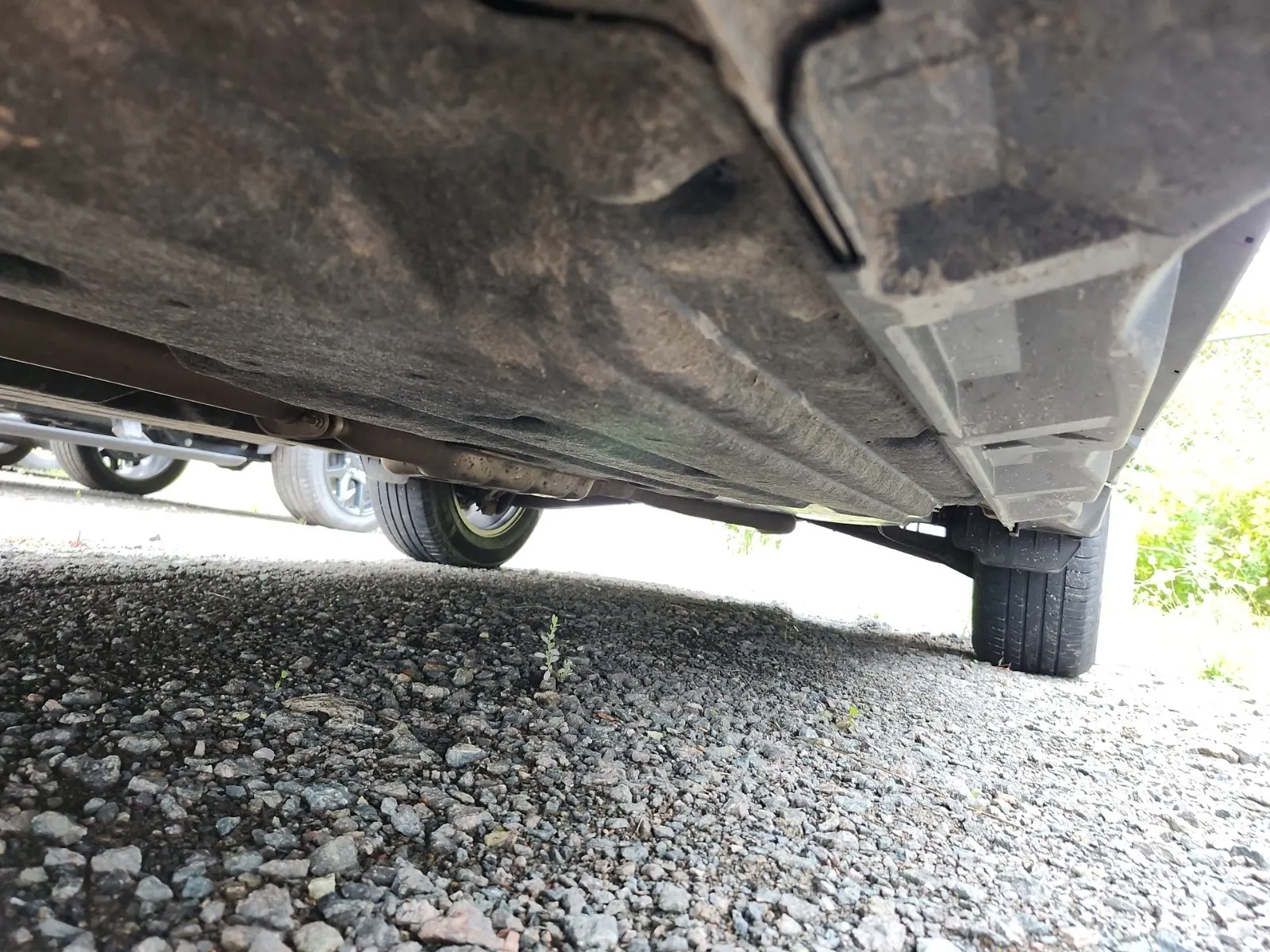 Undercarriage - Driver Photo