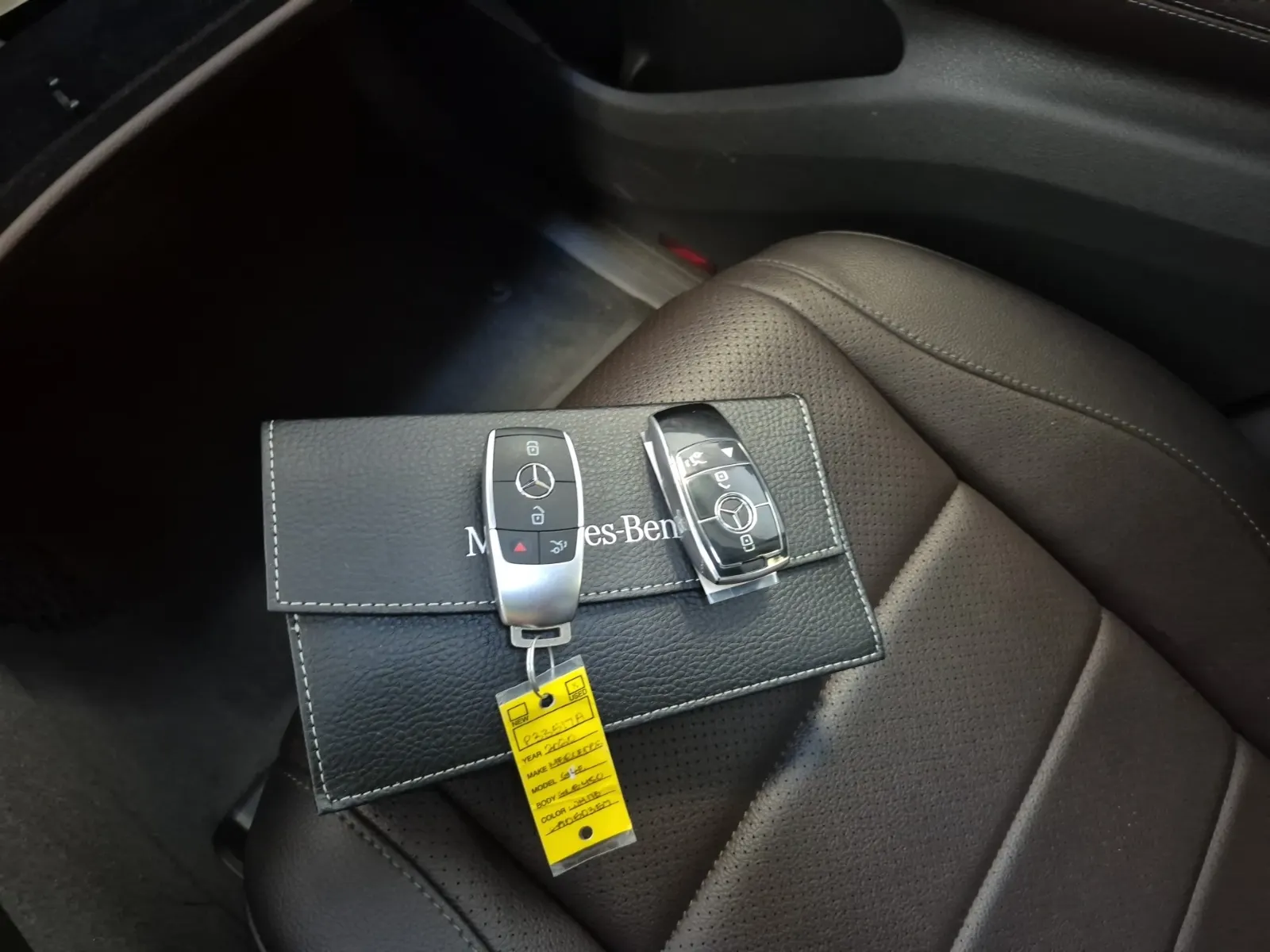 Keys/Fobs/Manual Photo