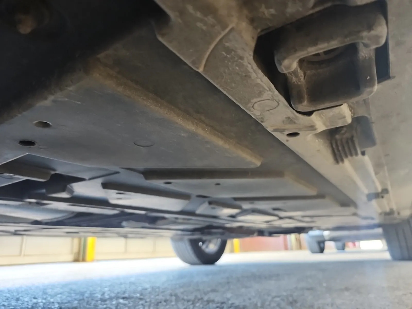 Undercarriage - Driver Photo