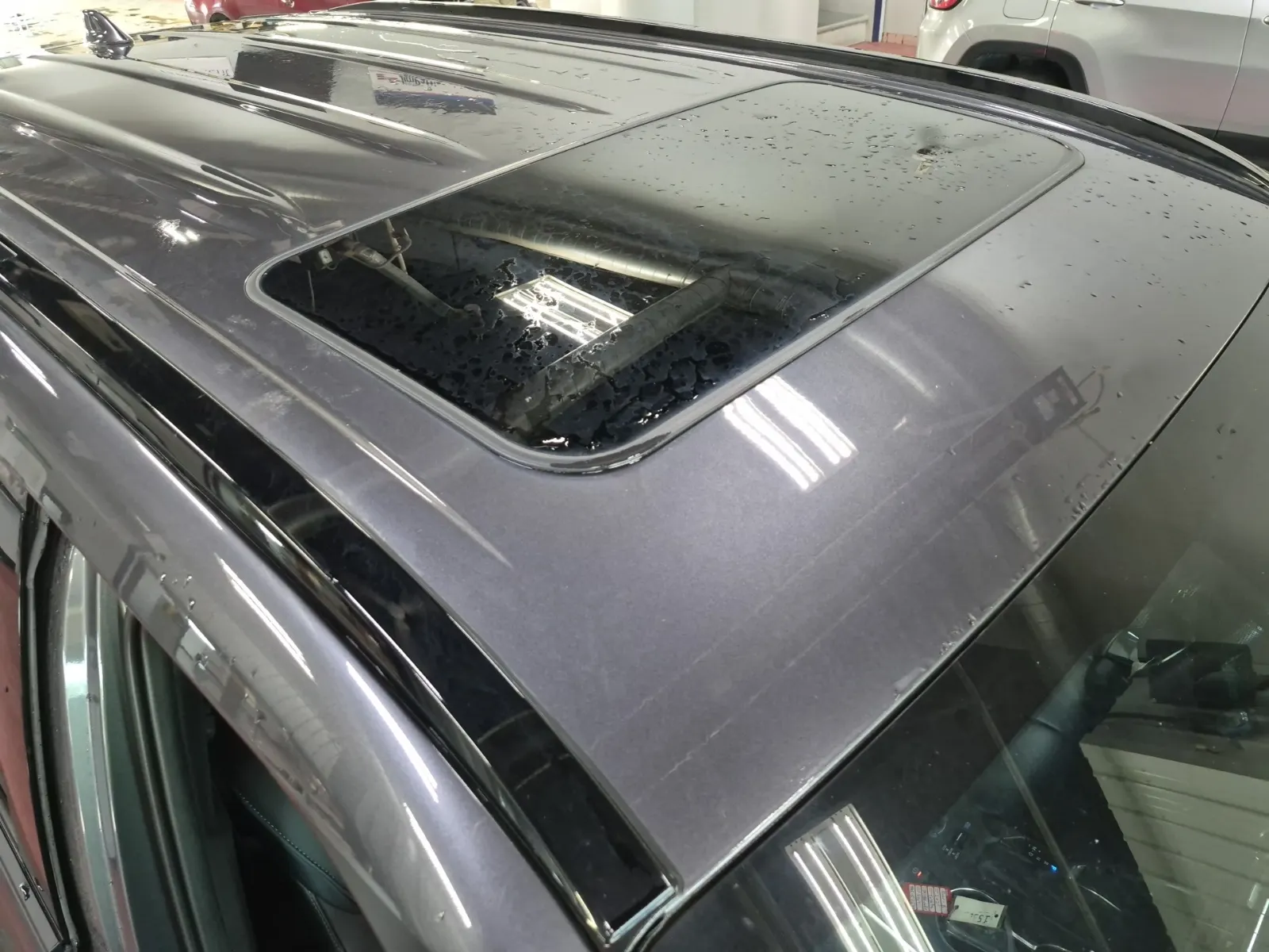 Exterior Roof Photo