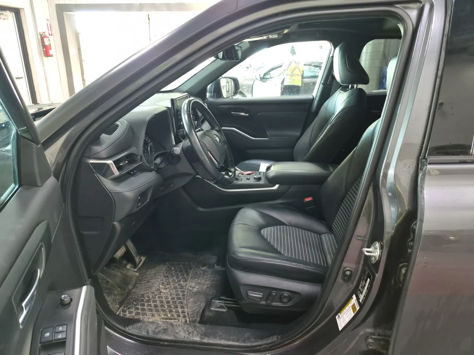 Front Interior Photo