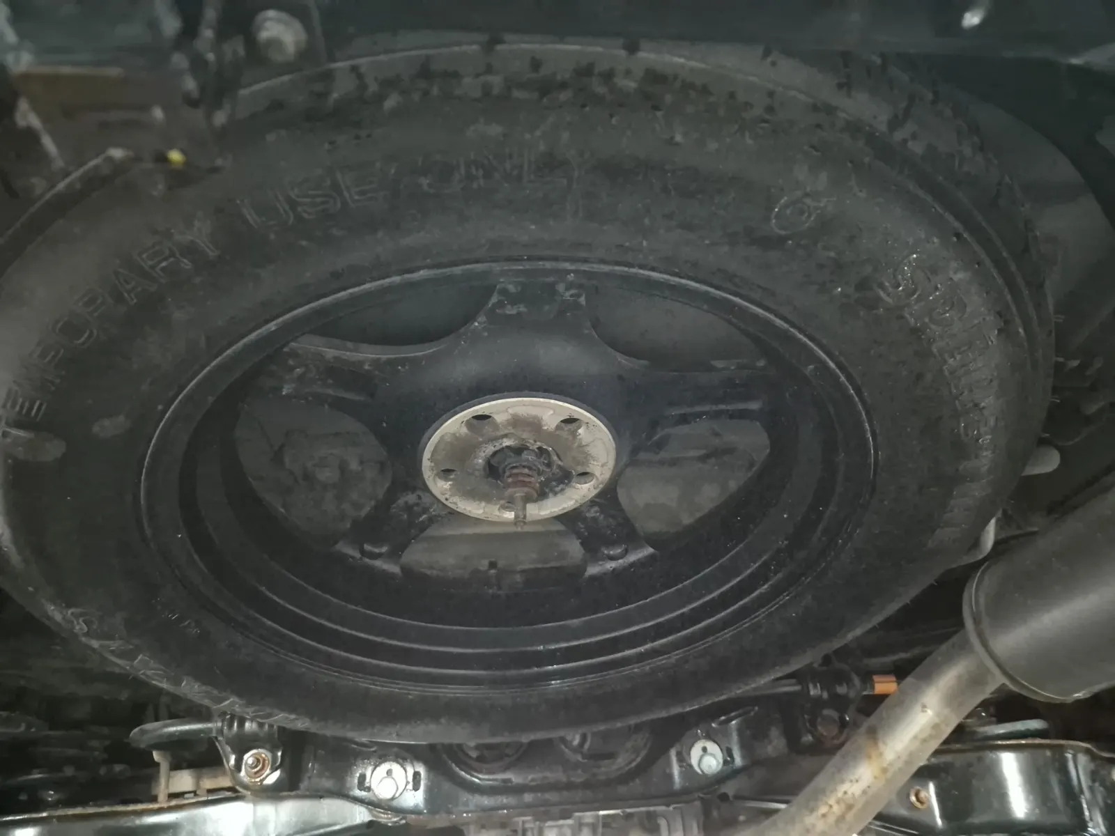 Spare Tire & Wheel Photo