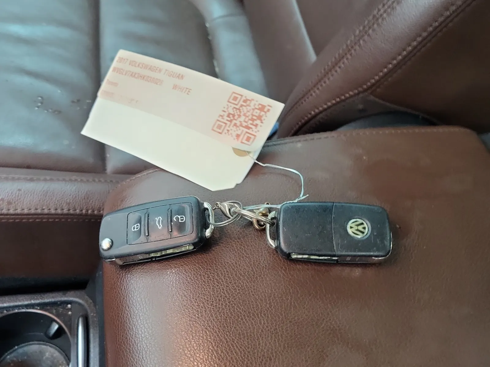 Keys/Fobs/Manual Photo