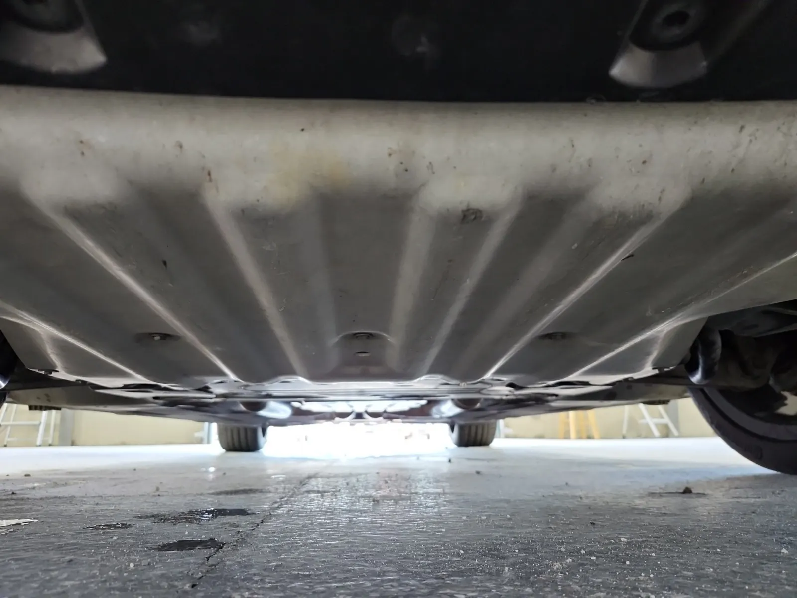 Undercarriage - Front Photo
